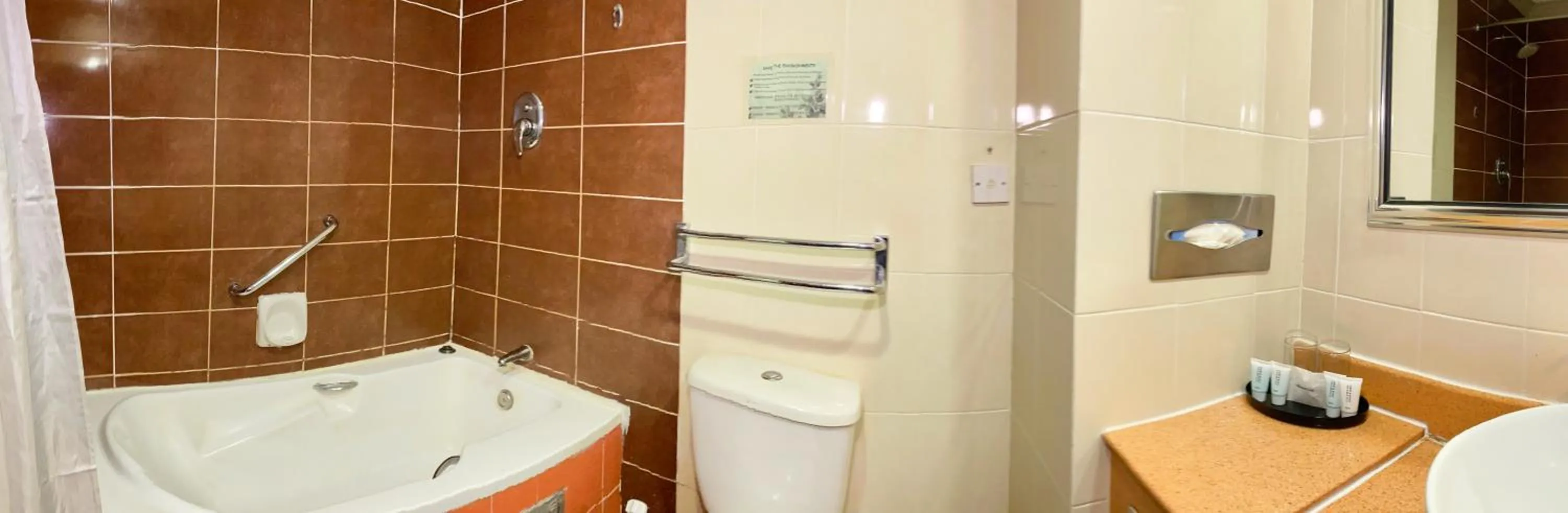 Shower in Hotel Sandakan