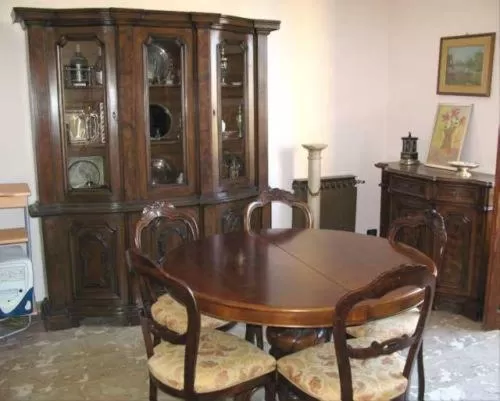 Dining Area in Mare Blu