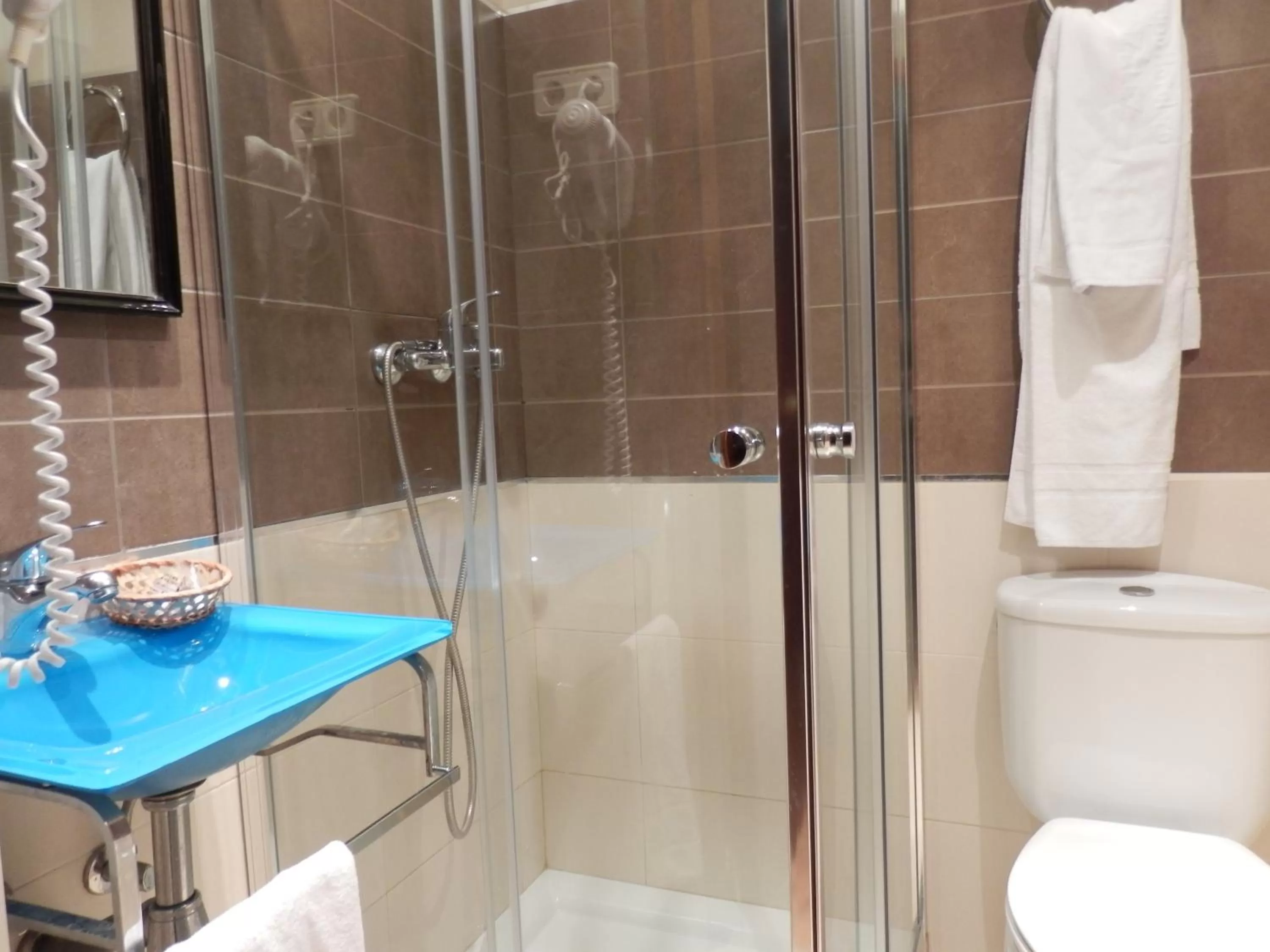 Bathroom in Hotel Inglés