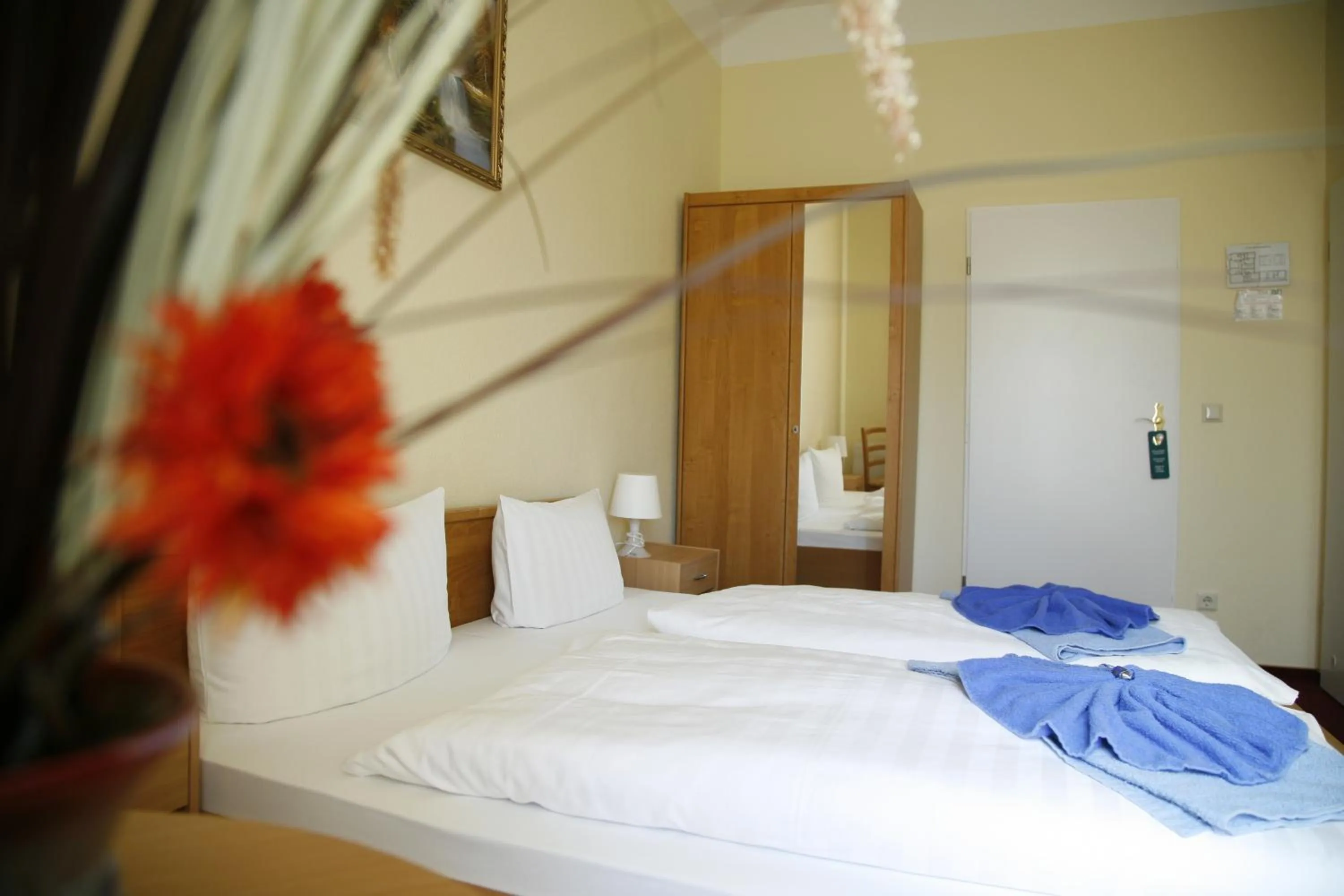 Bed in Hotel AI Königshof