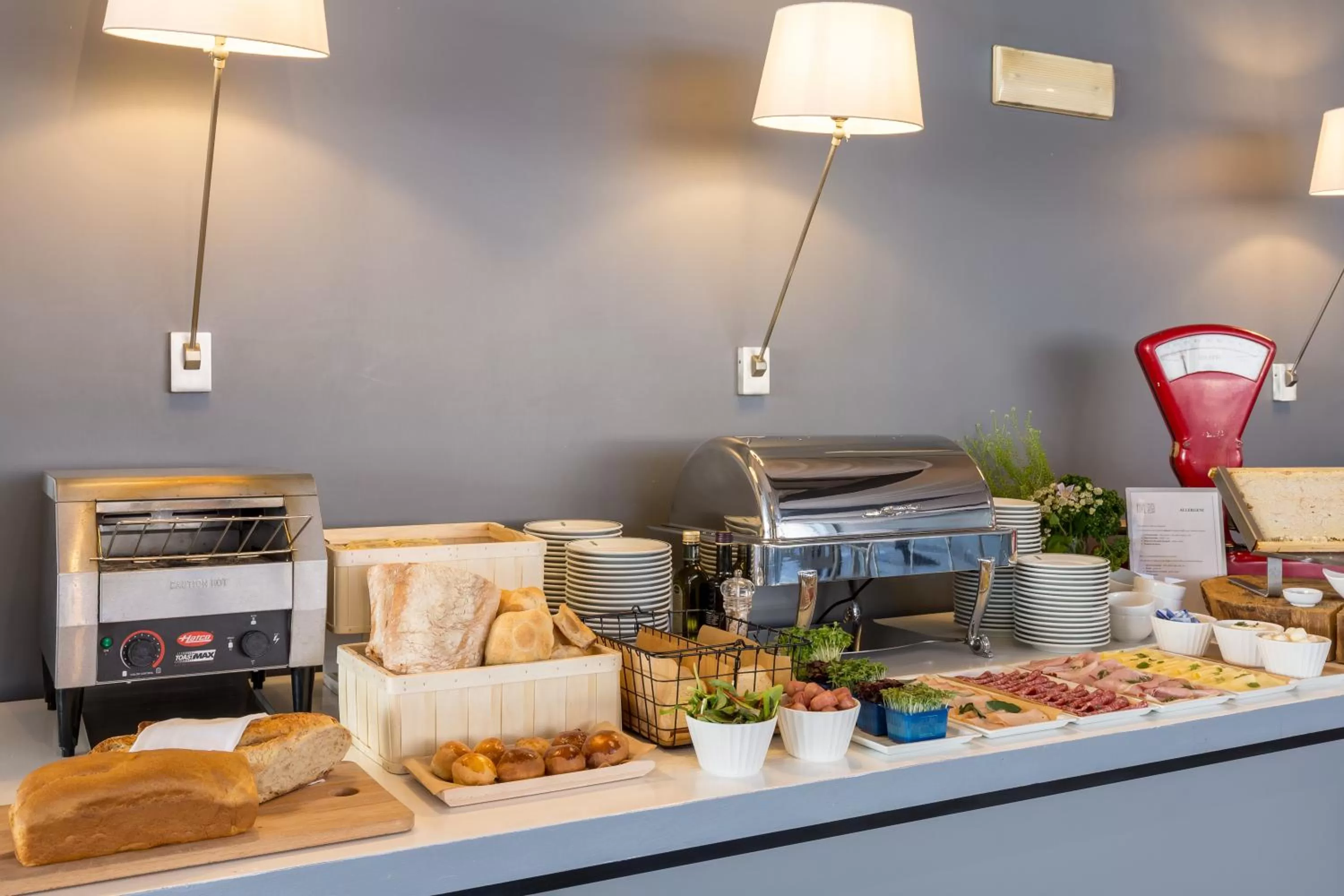 Restaurant/places to eat in Hotel Villa Eur