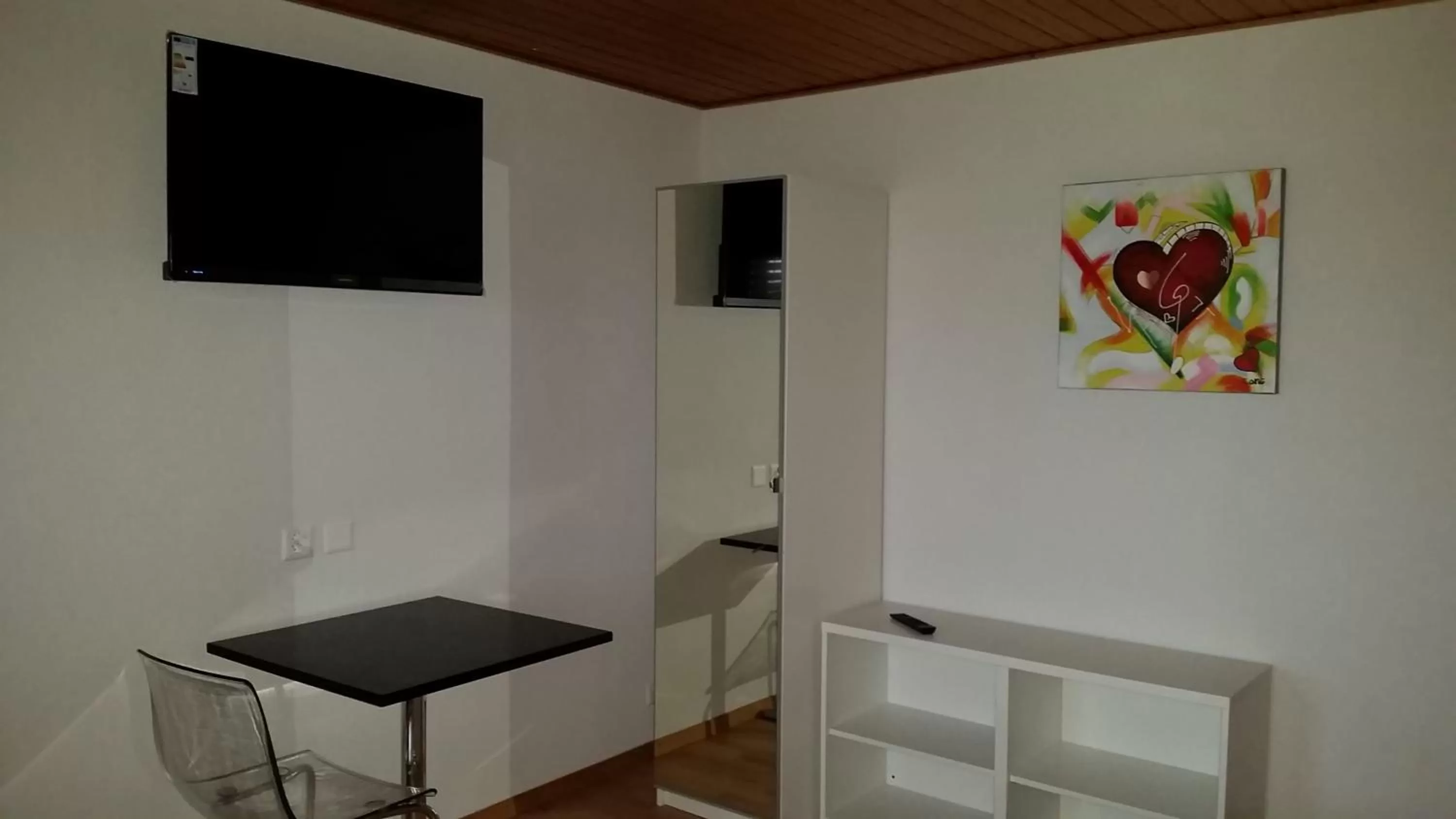 TV and multimedia in good bed biberist