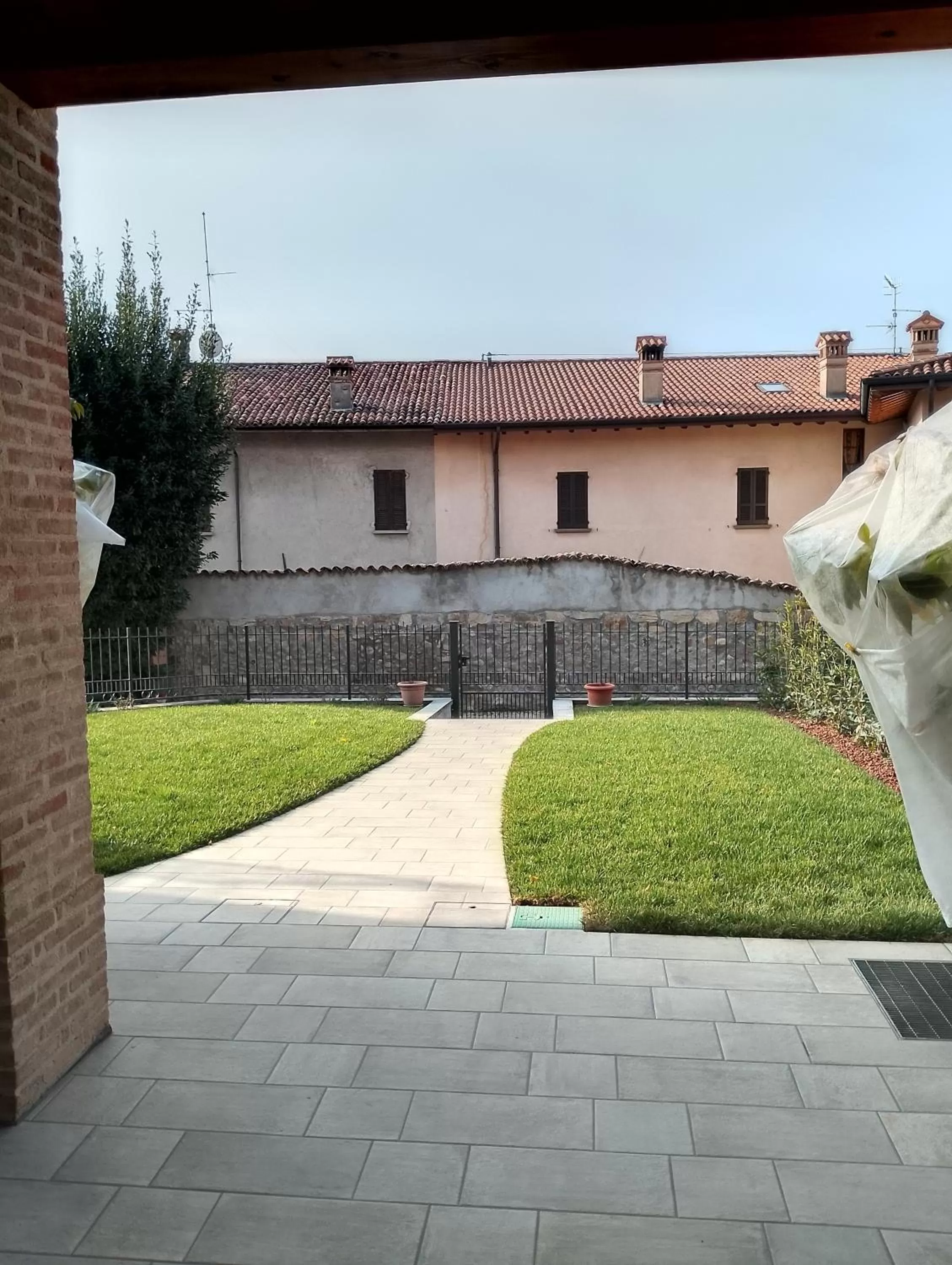 Garden, Property Building in B&B LA VALLUNA