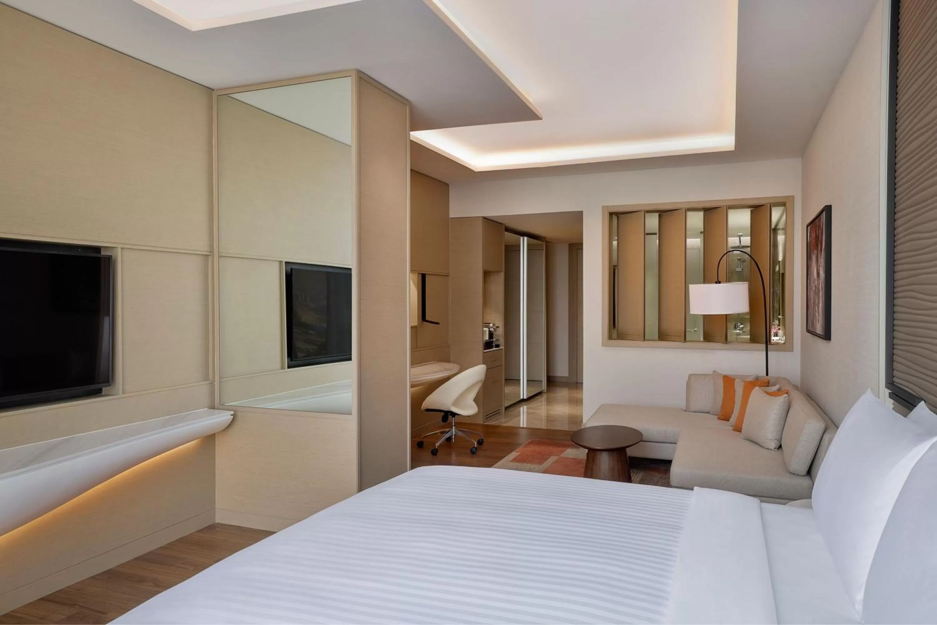 Photo of the whole room, Bed in Jeddah Marriott Hotel Madinah Road