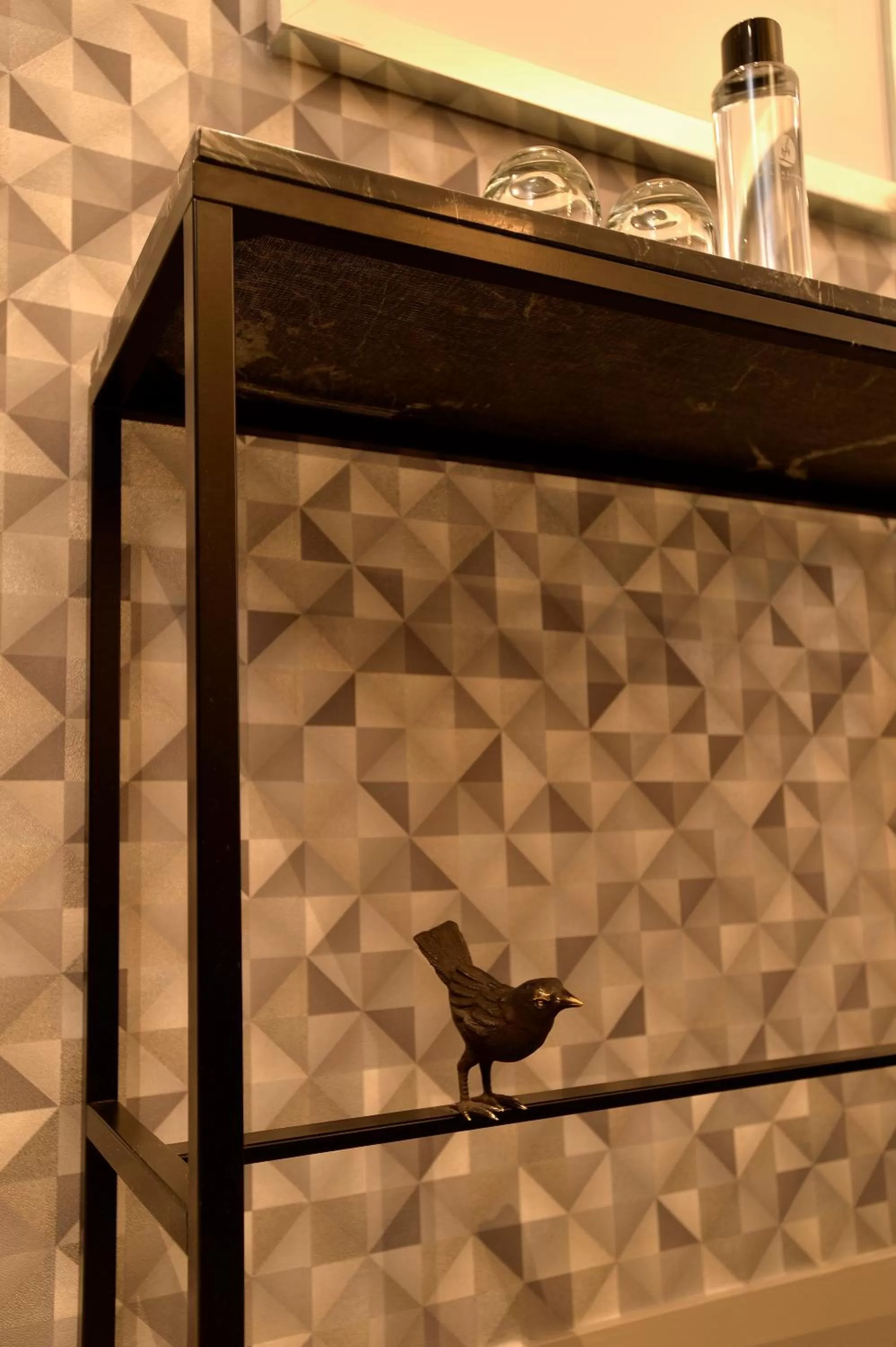 Decorative detail in Hotel La Lanterne & Spa By Timhotel