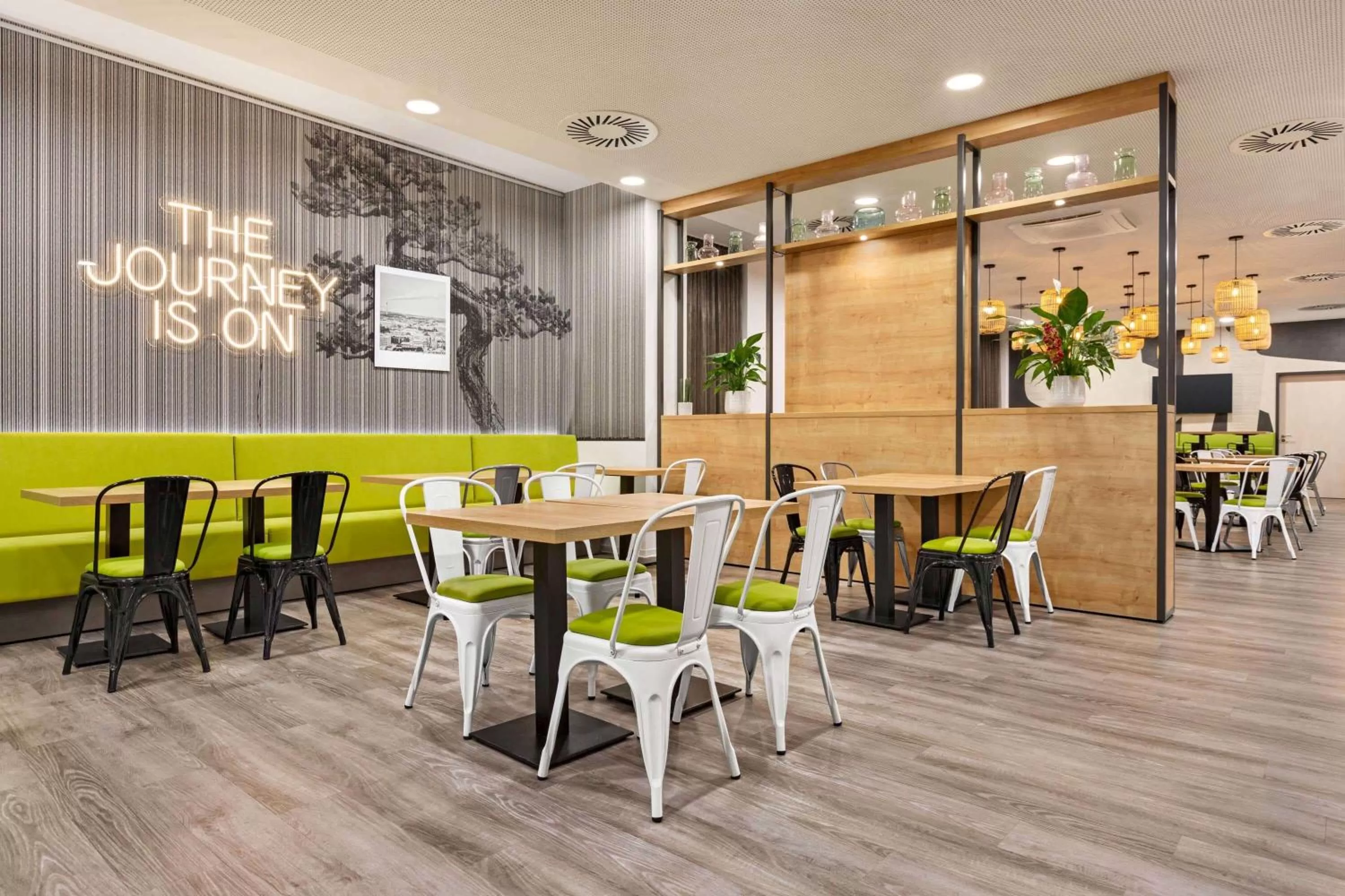 Restaurant/places to eat in Super 8 by Wyndham Chemnitz