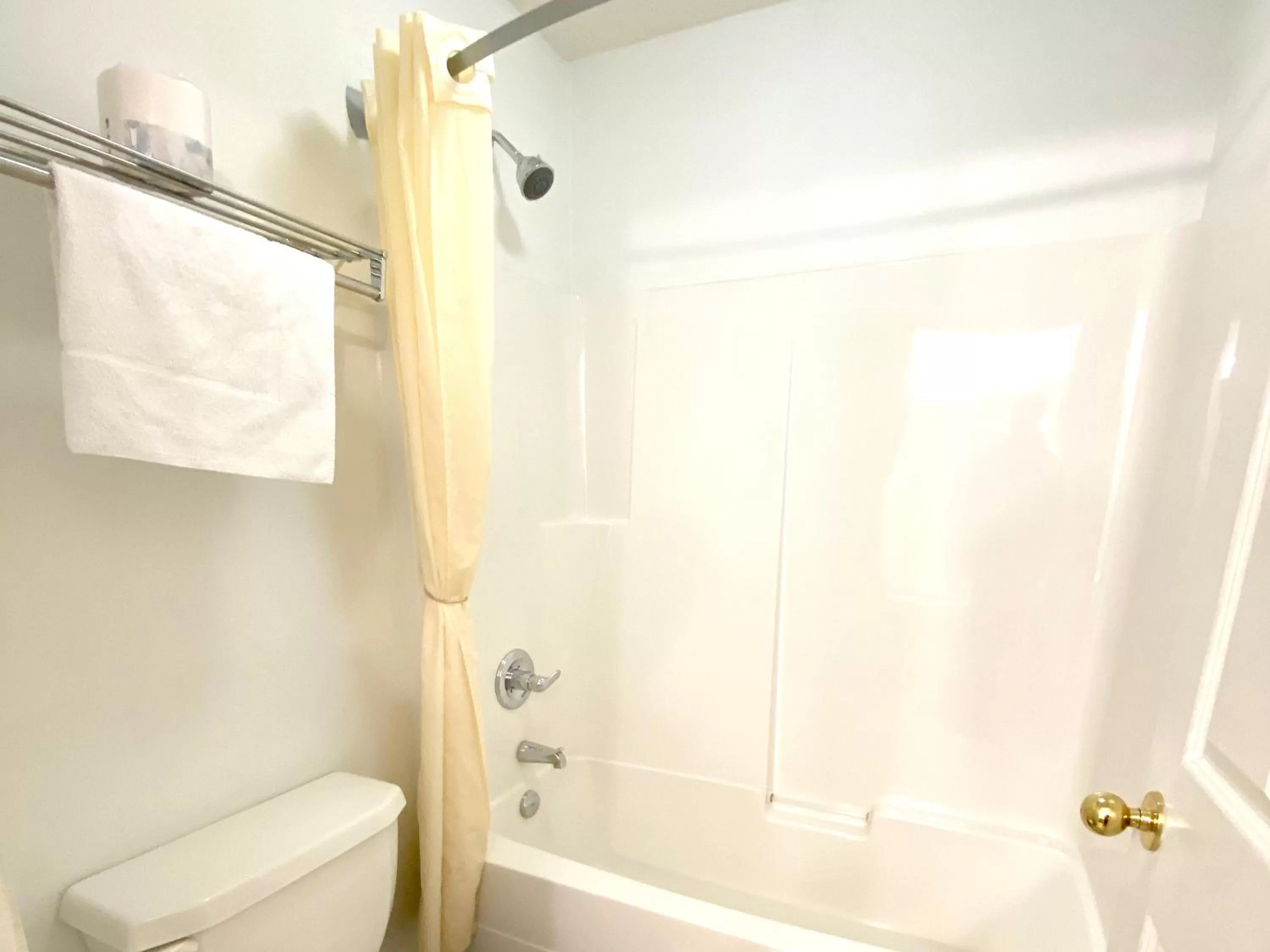 Super 8 by Wyndham Sicamous