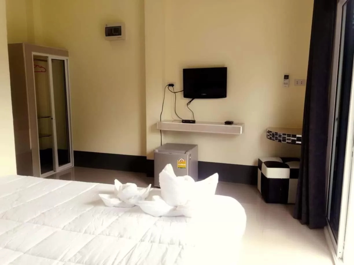 Bed in Lung Pod 9 resort