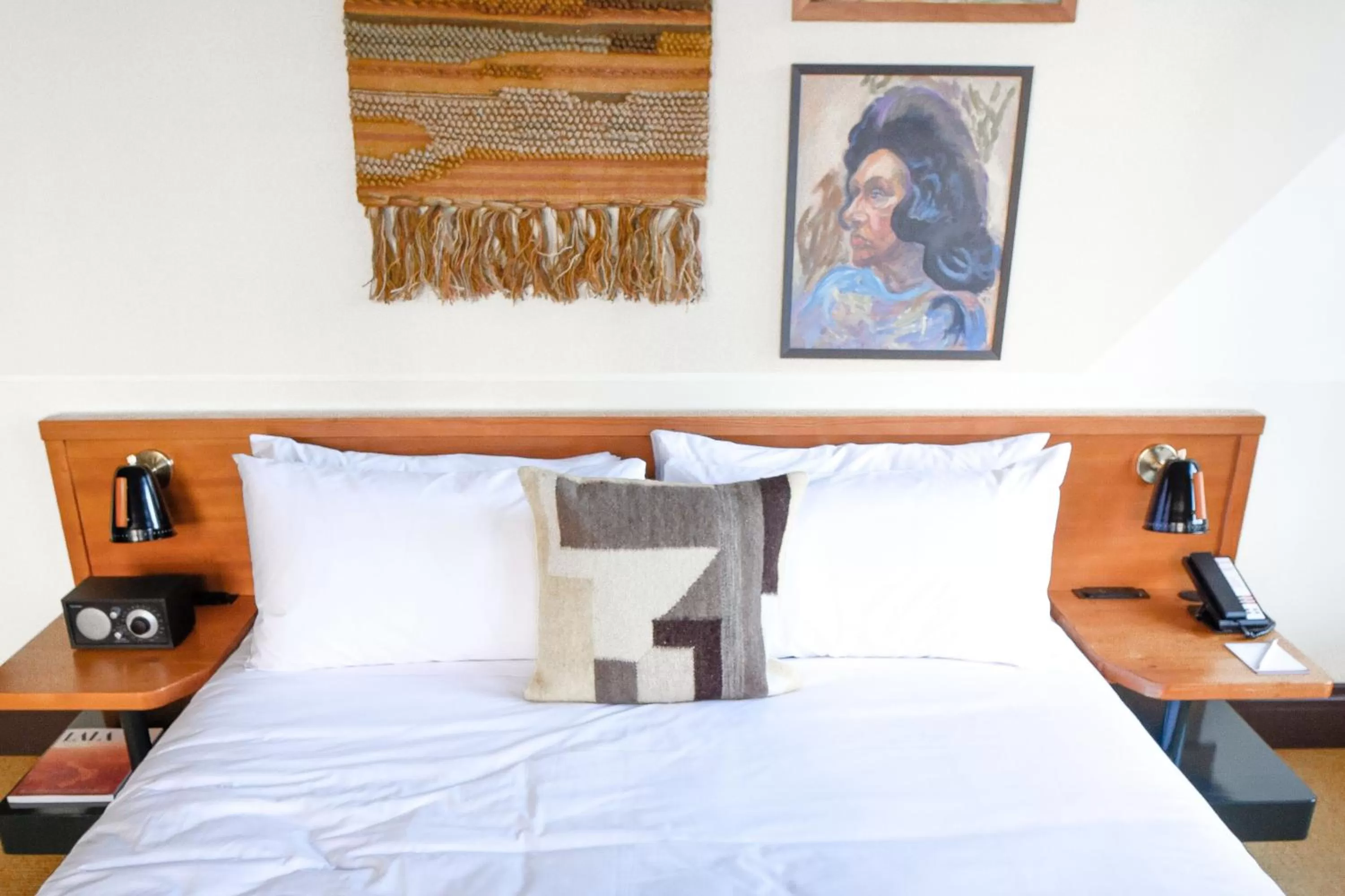 Bed in Freehand Los Angeles