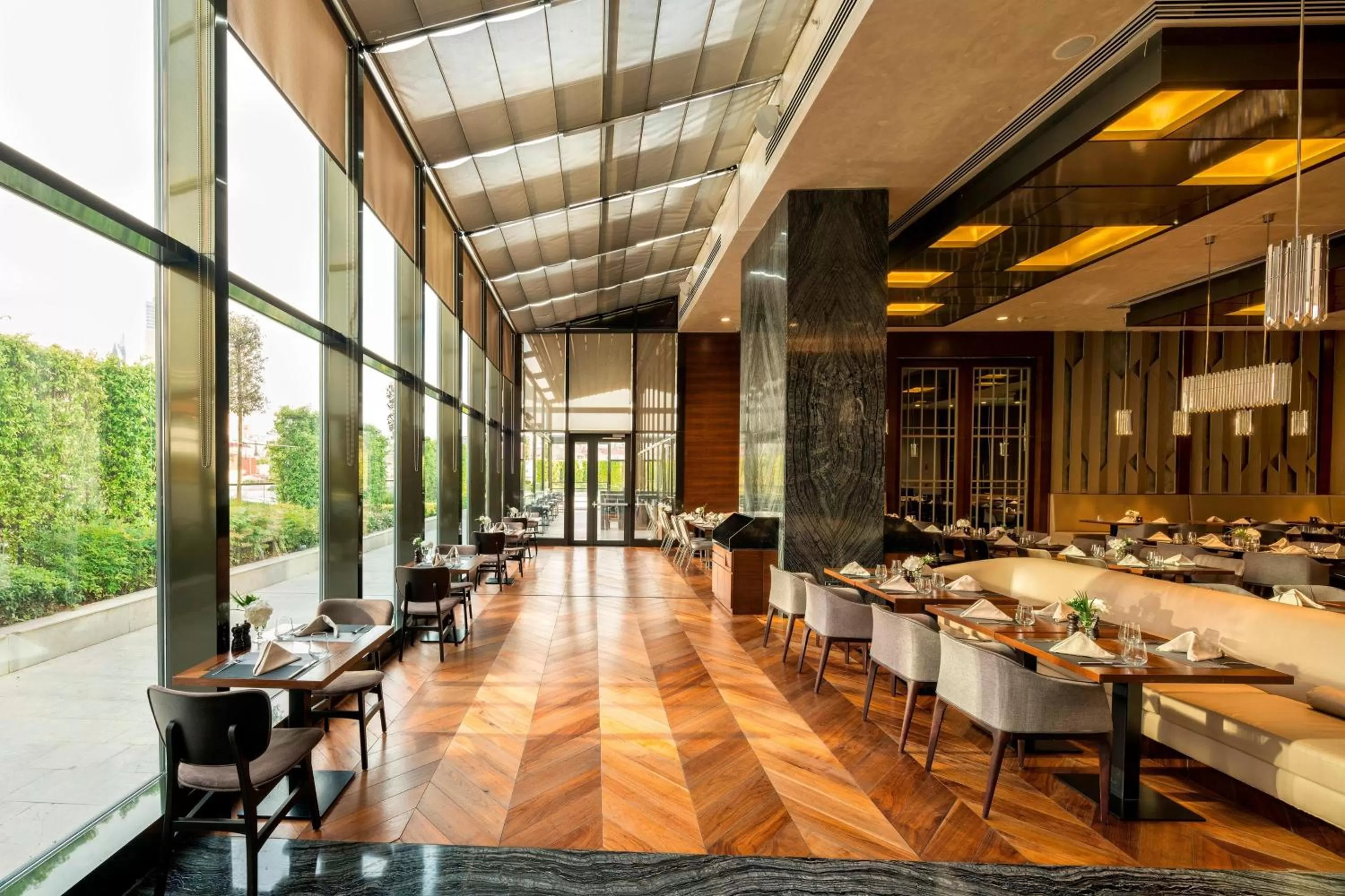 Restaurant/places to eat in Sheraton Grand Istanbul Atasehir