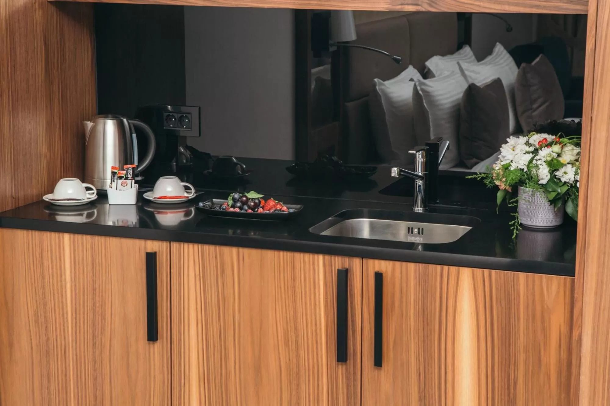 Coffee/tea facilities in Central Point Hotel Beograd