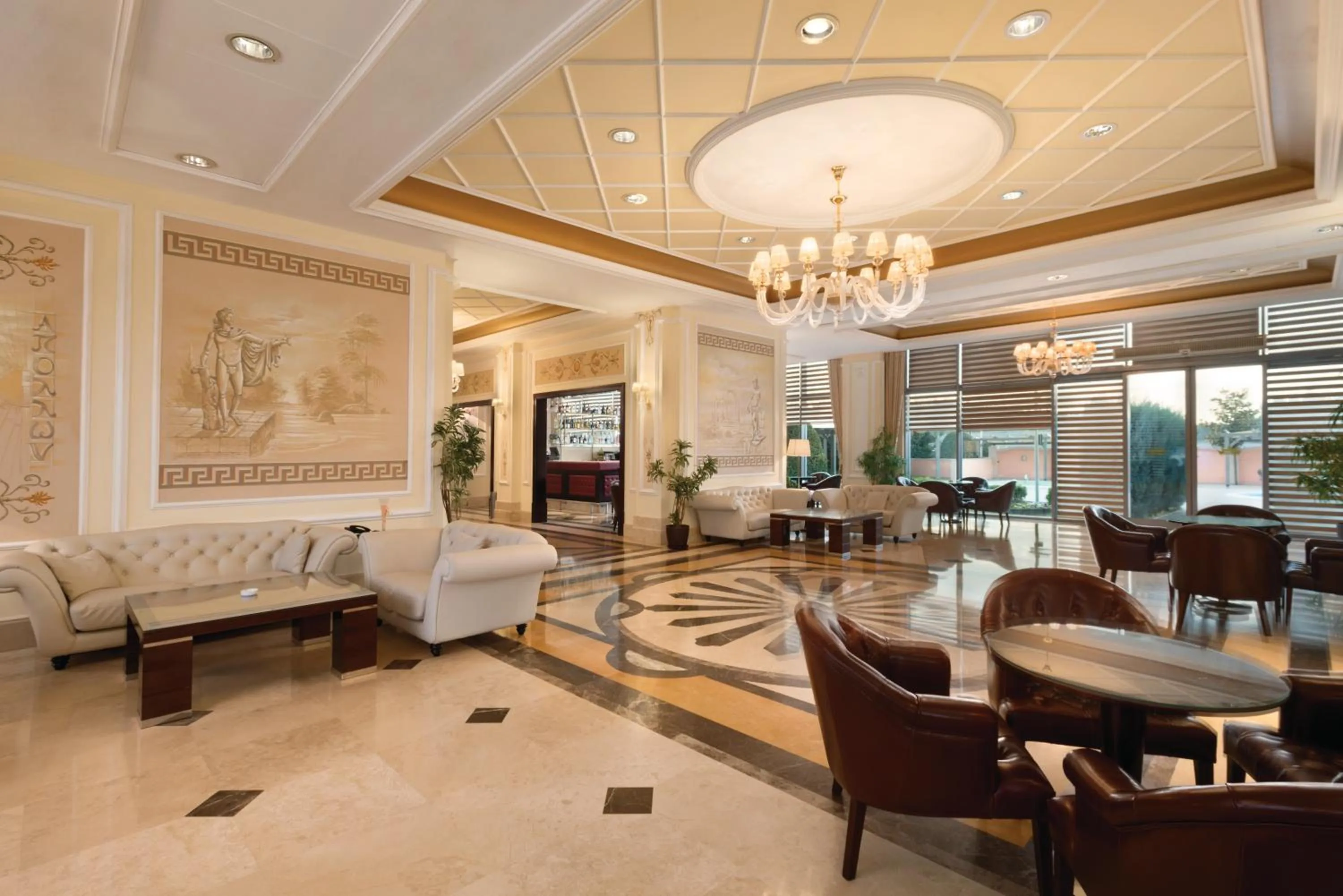 Lounge or bar in Ramada Plaza by Wyndham Gevgelija