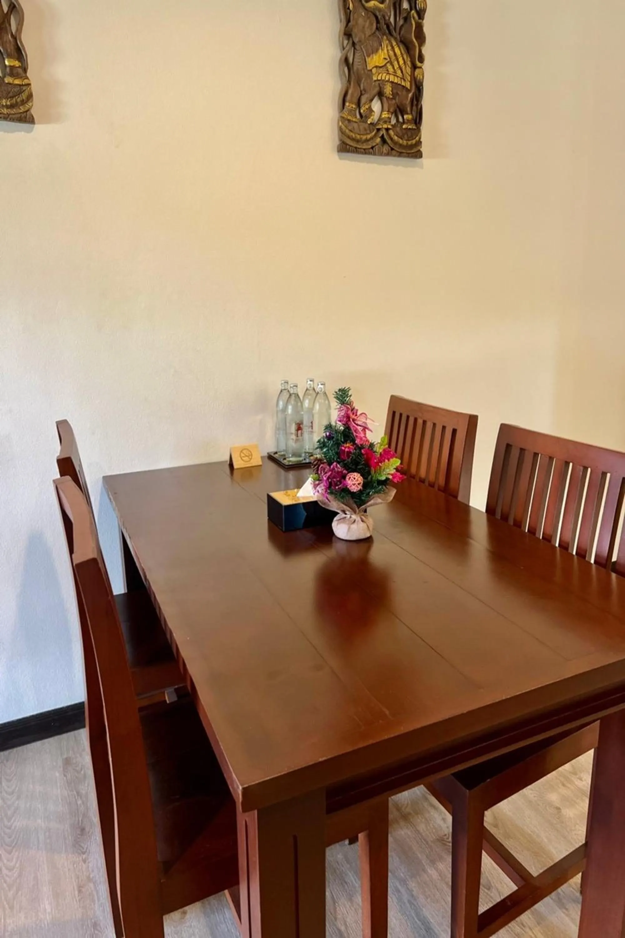 Dining area in Na Mantra Resort