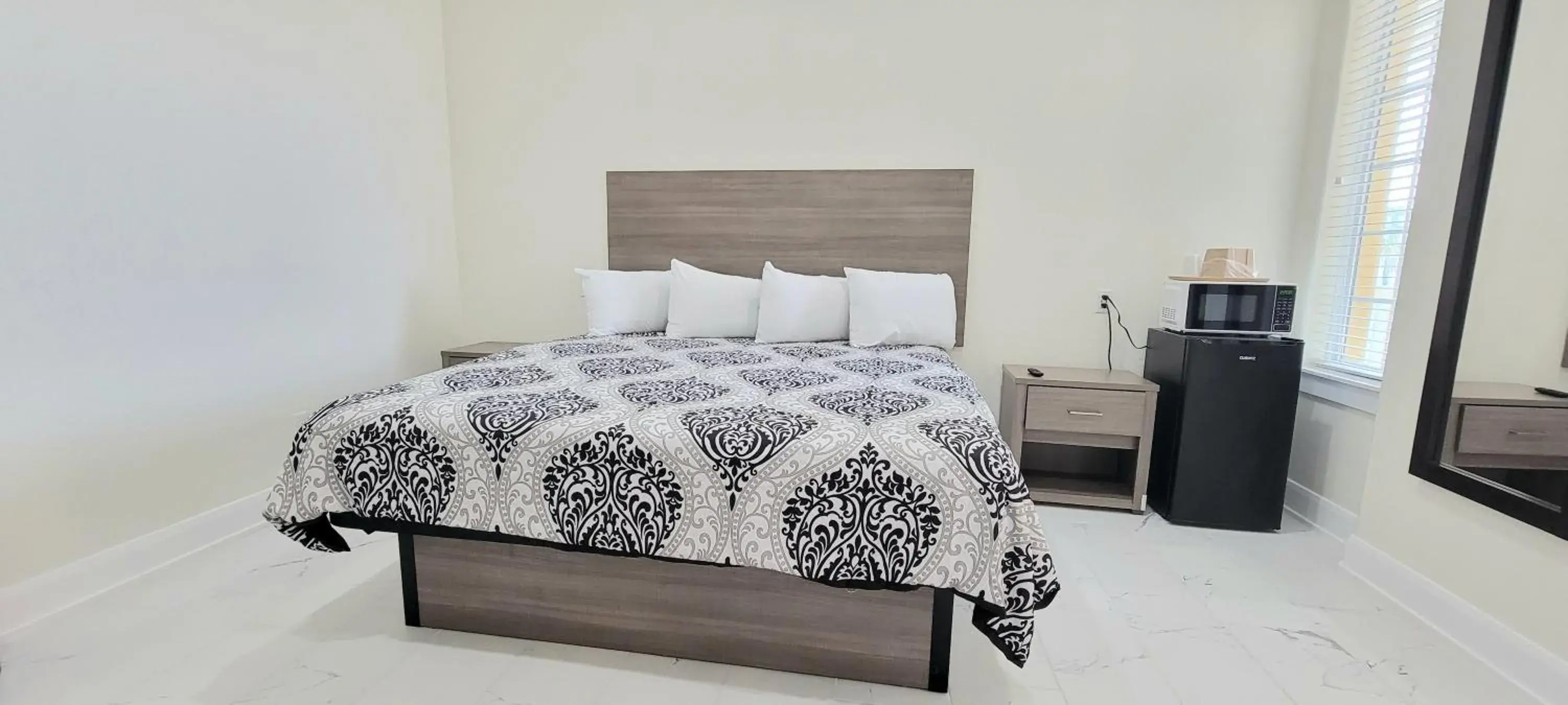 Luxury King Room in Lighthouse Inn Luxury King Room in Lighthouse Inn