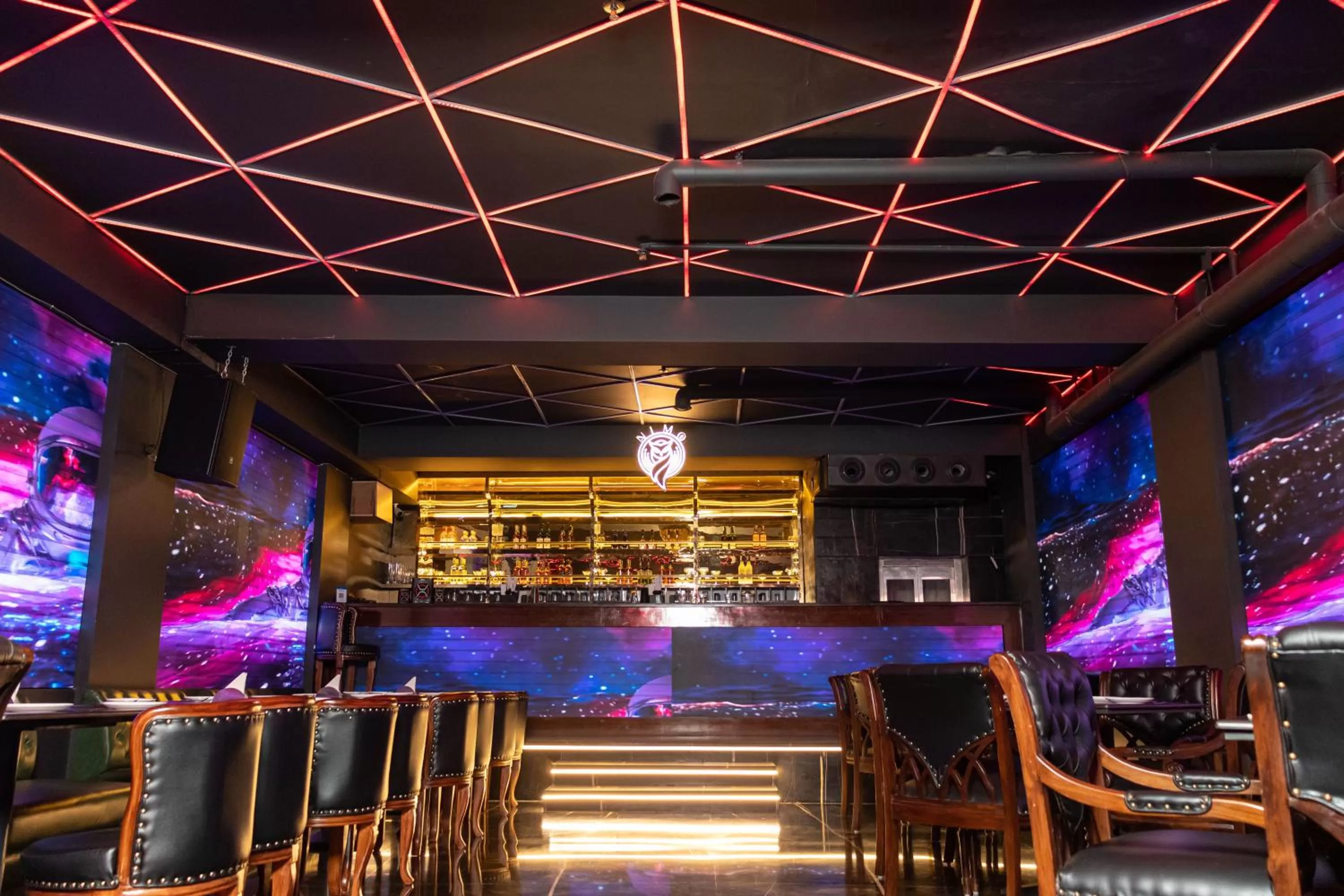 Lounge or bar in Hotel BR Grand -Near Golden Temple