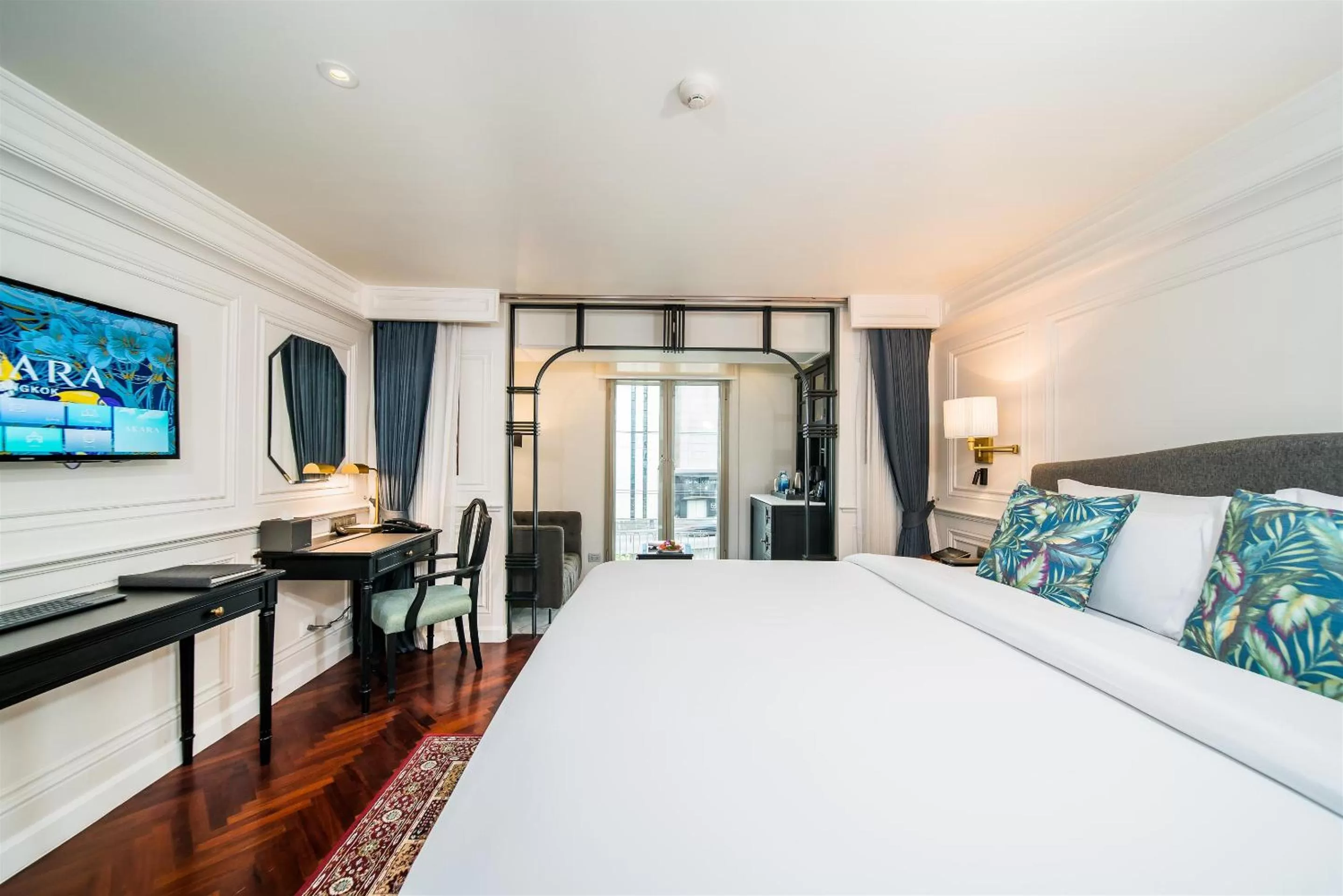 Bedroom, Bed in Akara Hotel