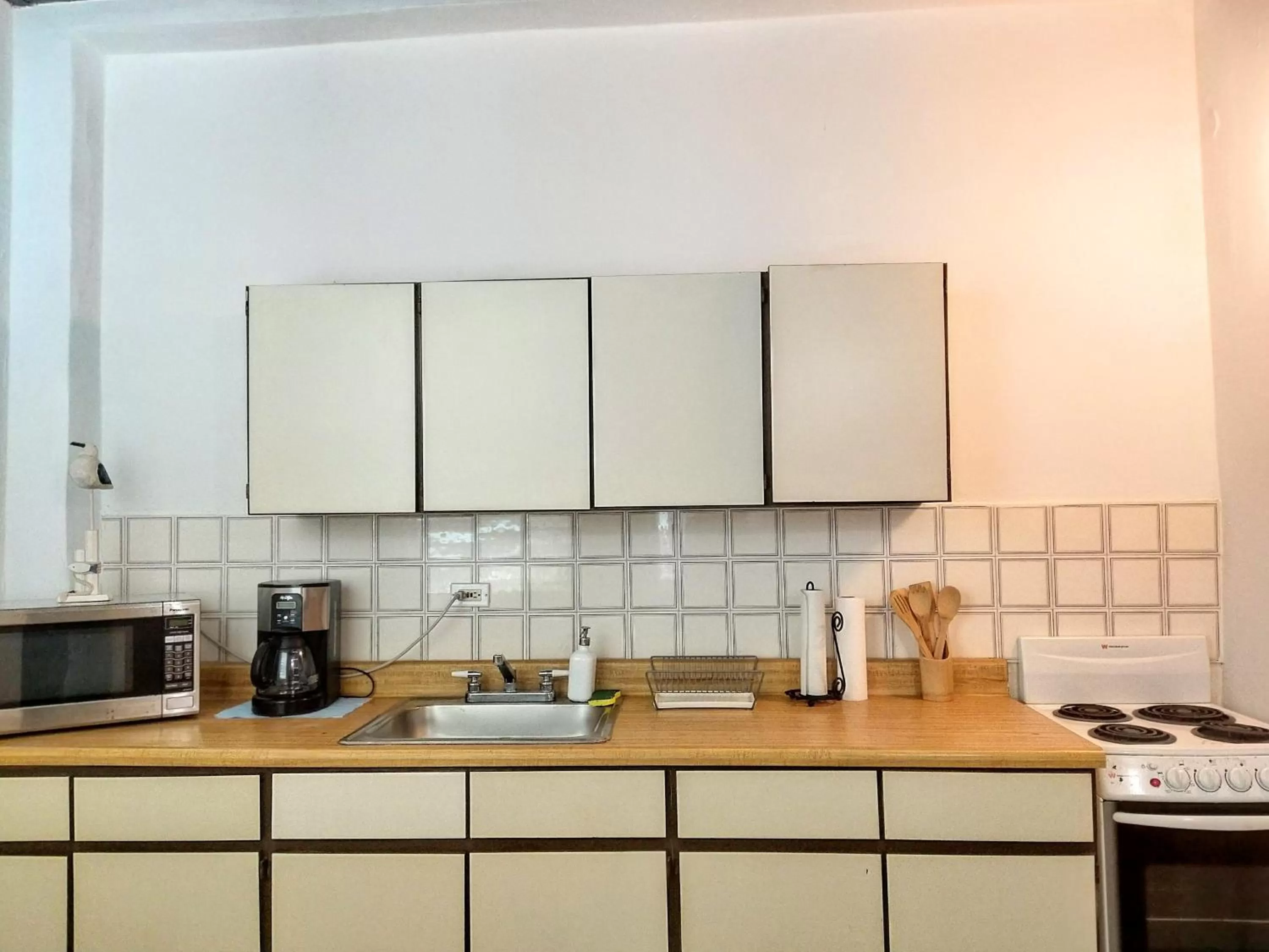 Coffee/tea facilities in La Capitana Old San Juan Building