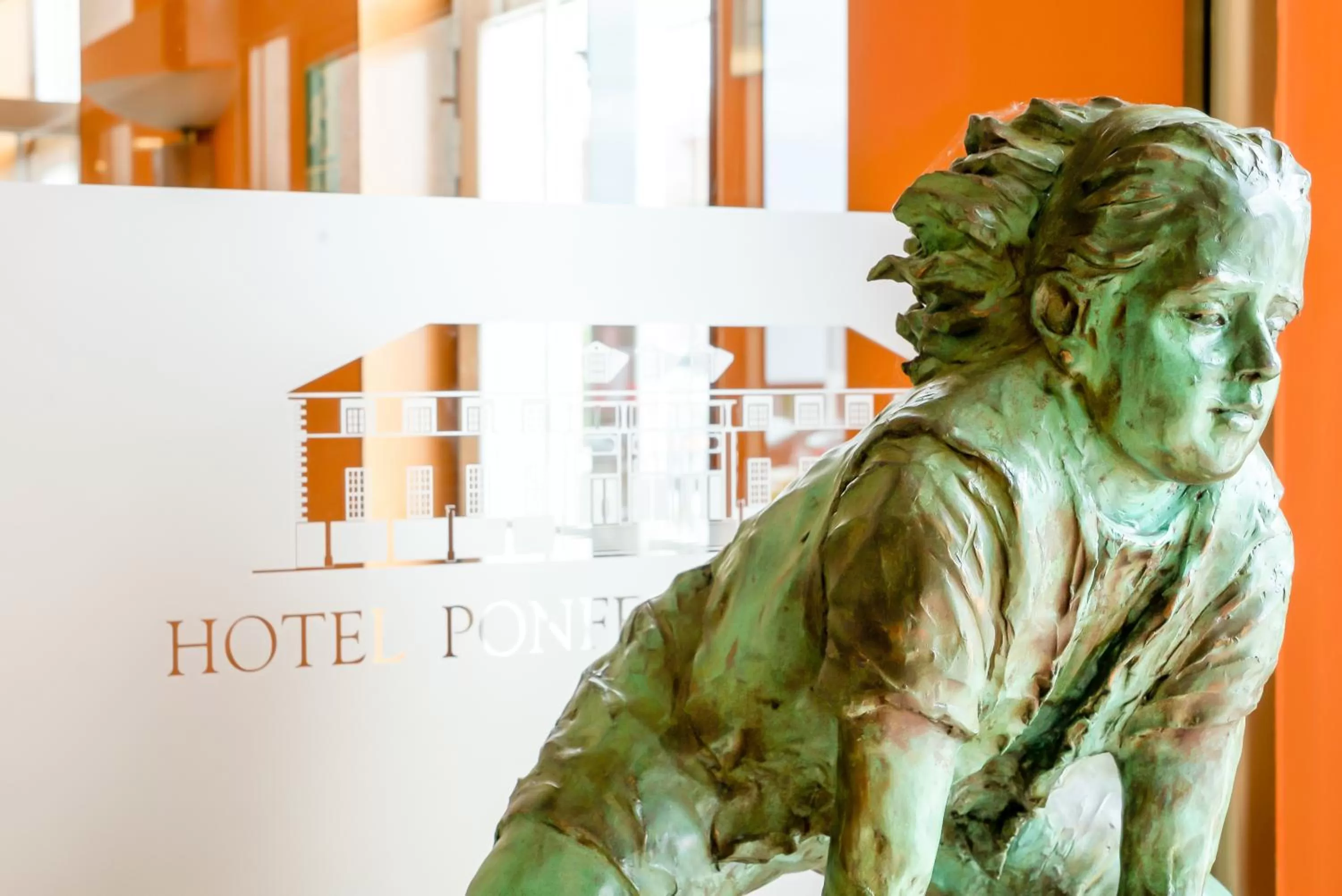 Lobby or reception in Ponferrada Plaza