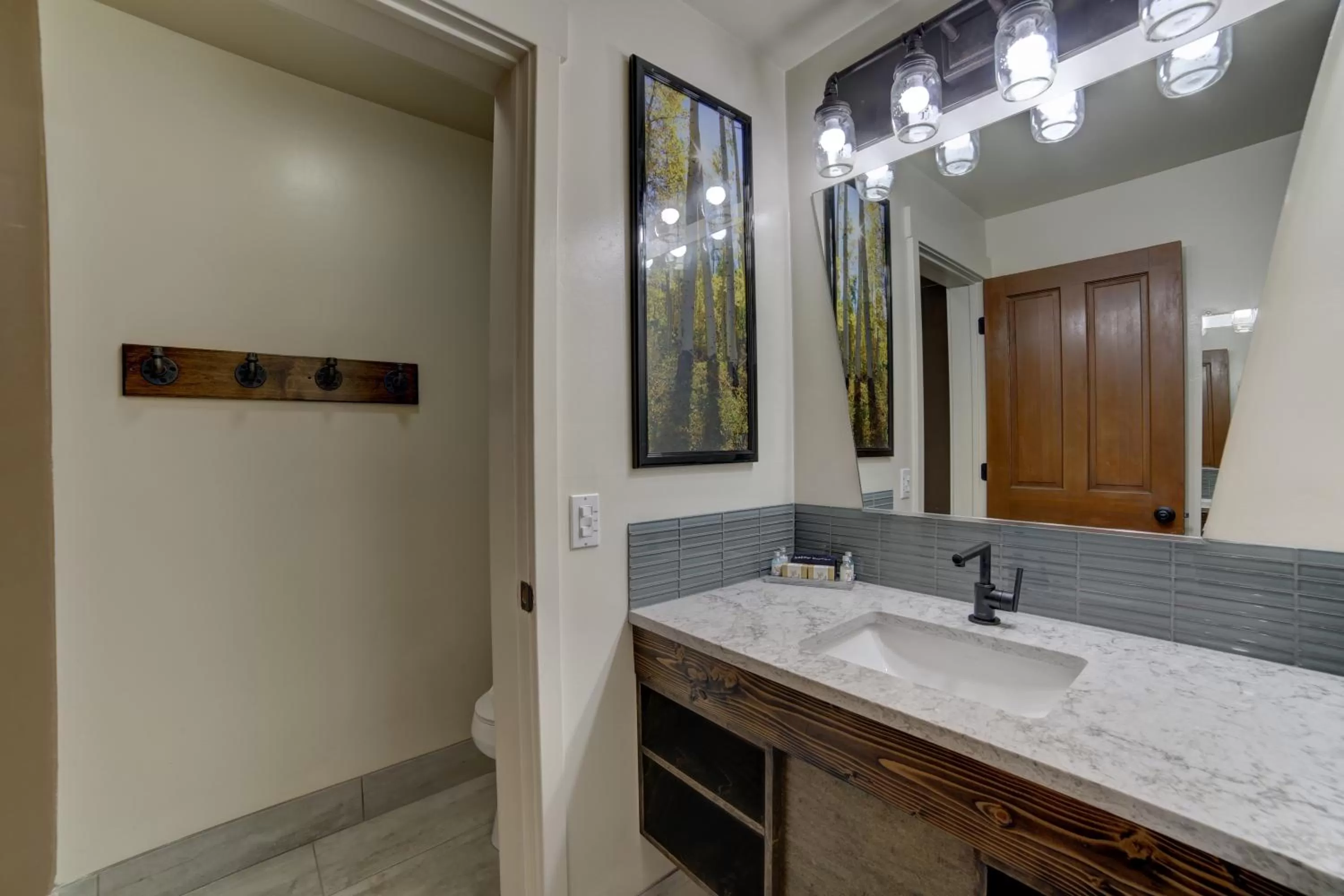 Bathroom in The Gonzo Inn