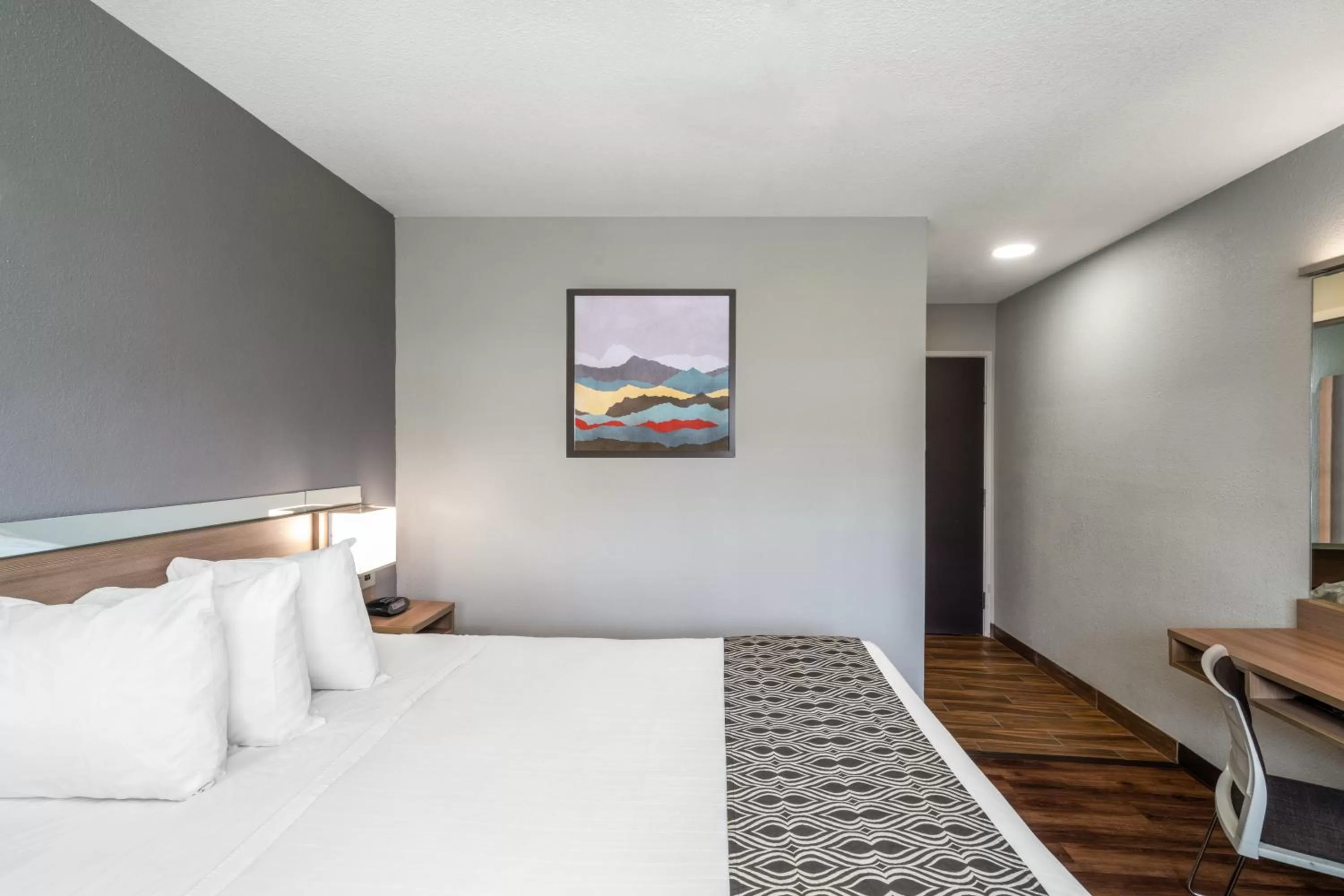 Bed in Microtel Inn & Suites by Wyndham Savannah/Pooler