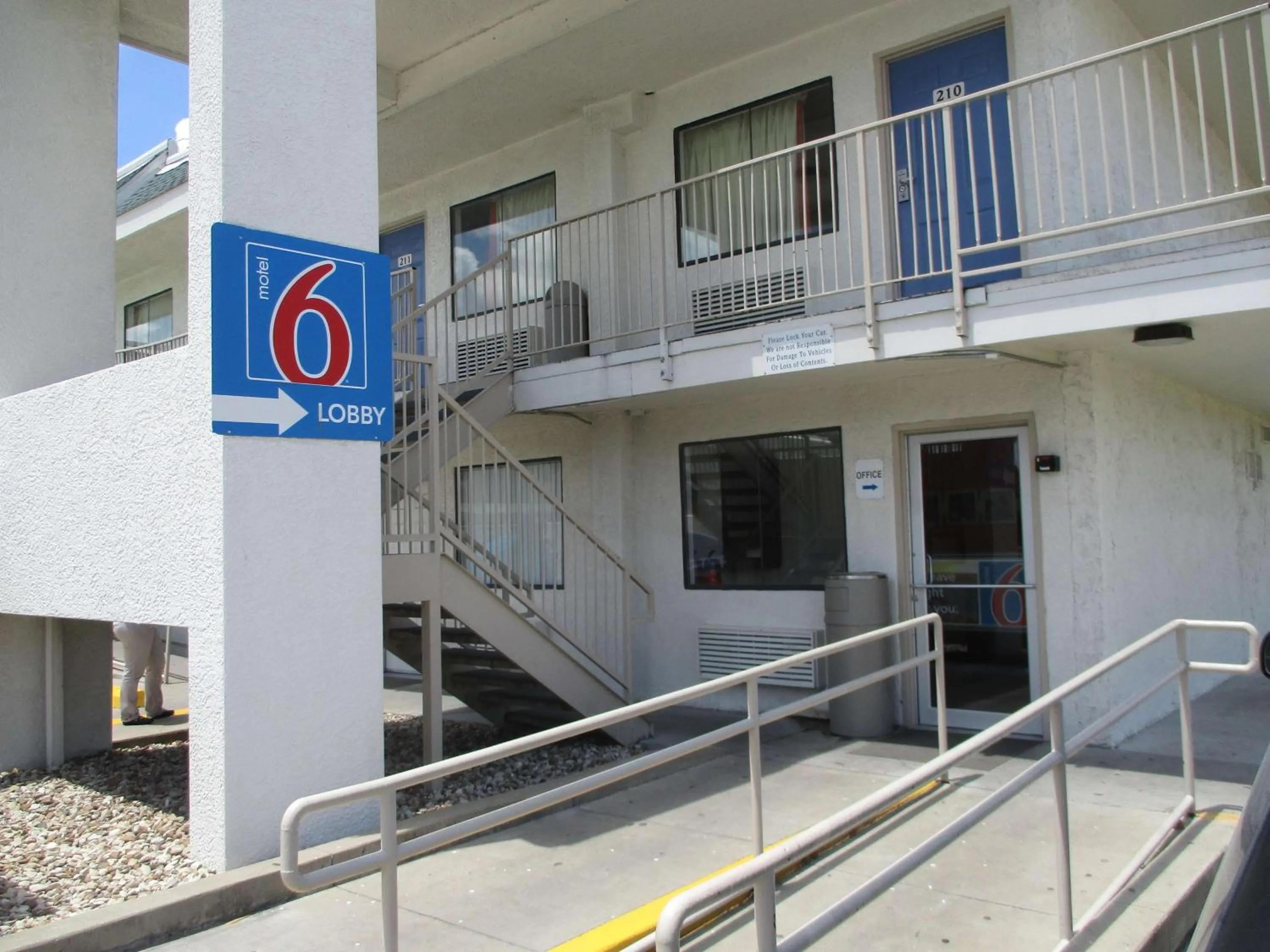 Property Building in Motel 6-Austin, TX
