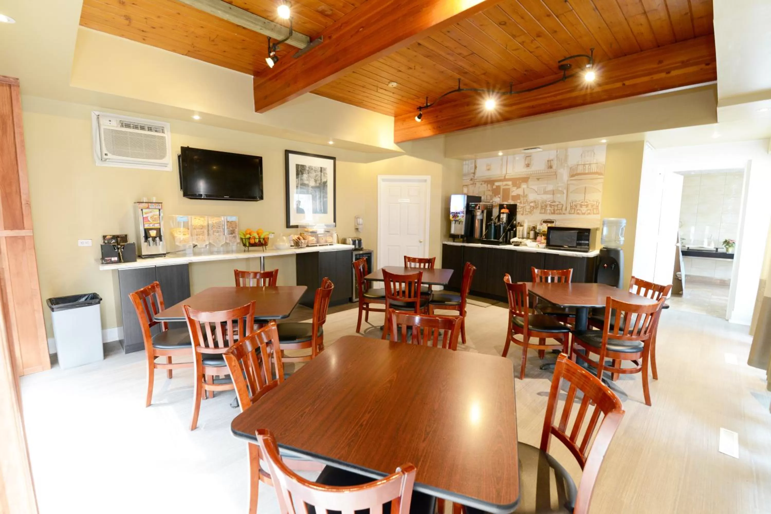 Restaurant/places to eat in Thriftlodge Saskatoon