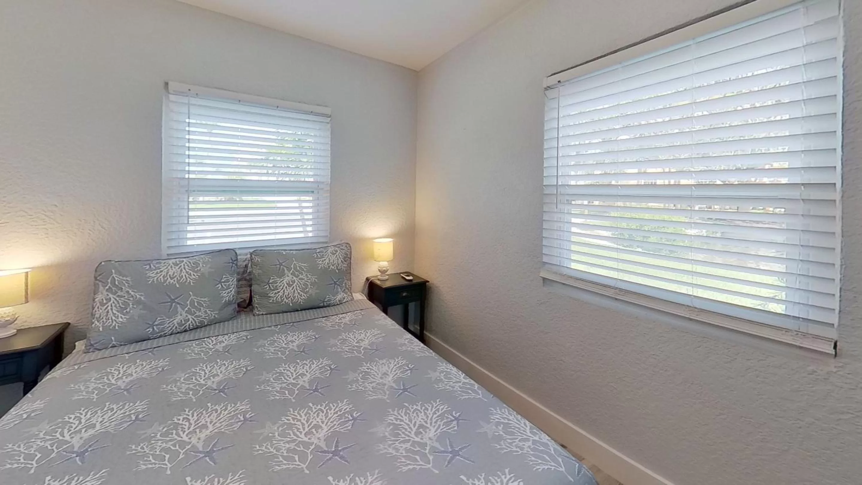 Bedroom, Bed in Matlacha on Shoreview