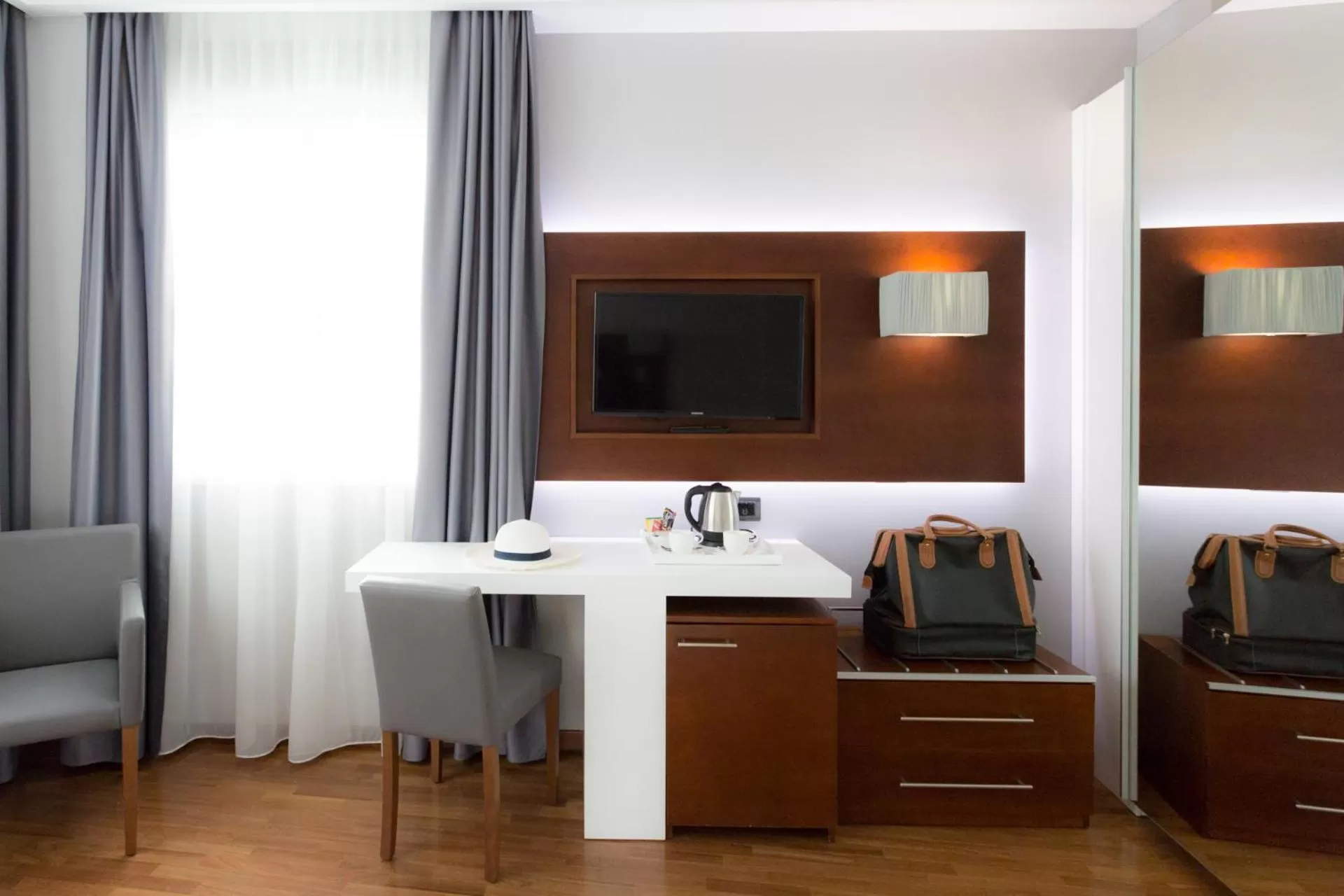 Raffaello Hotel & Mooka Restaurant