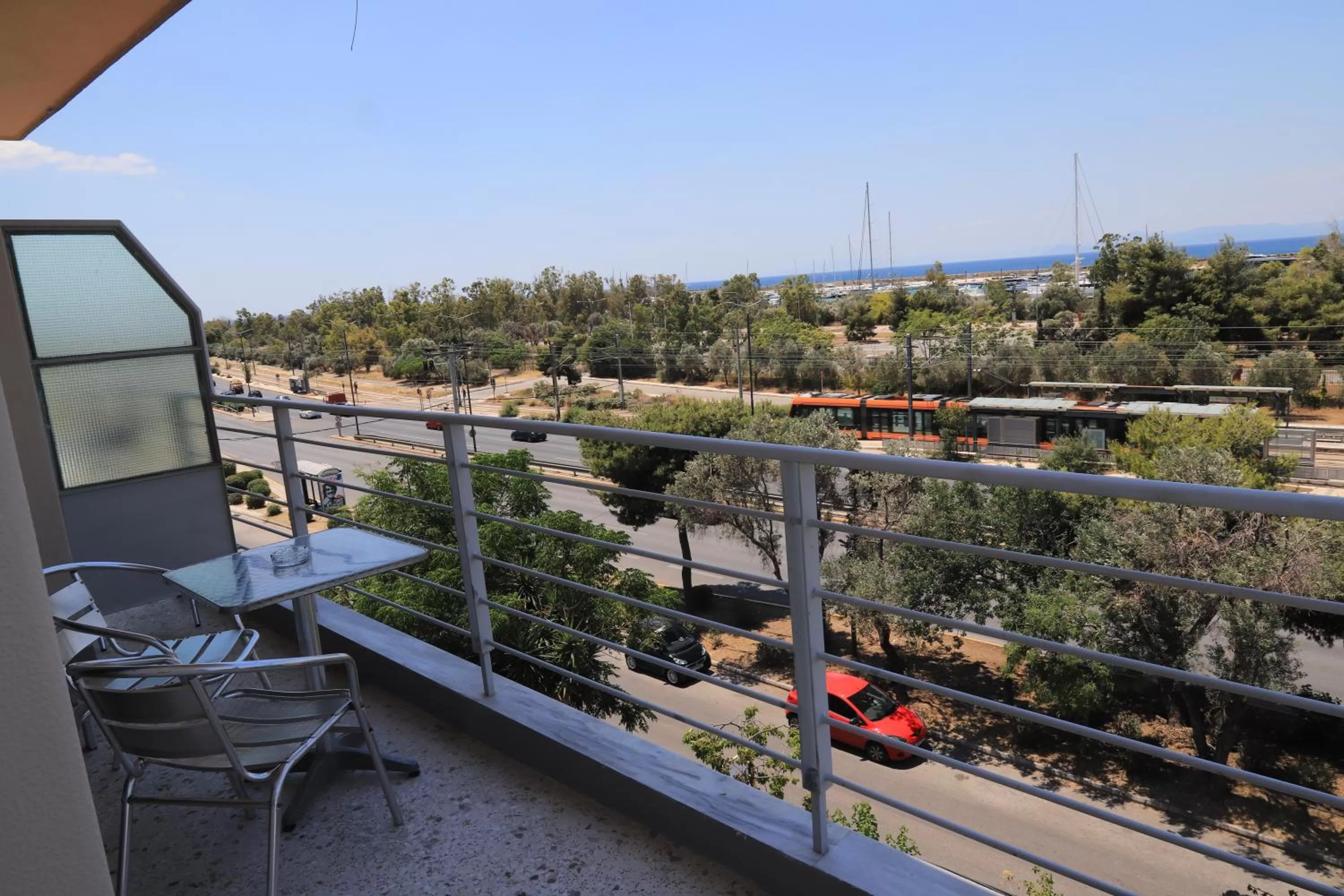 IKAROS Hotel ELLINIKO