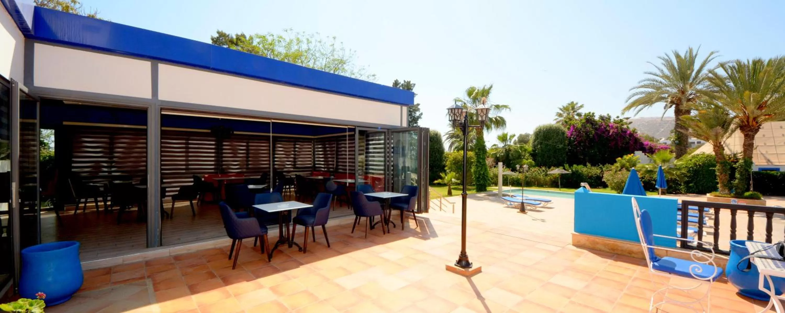 Restaurant/places to eat in Oasis Hotel & Spa