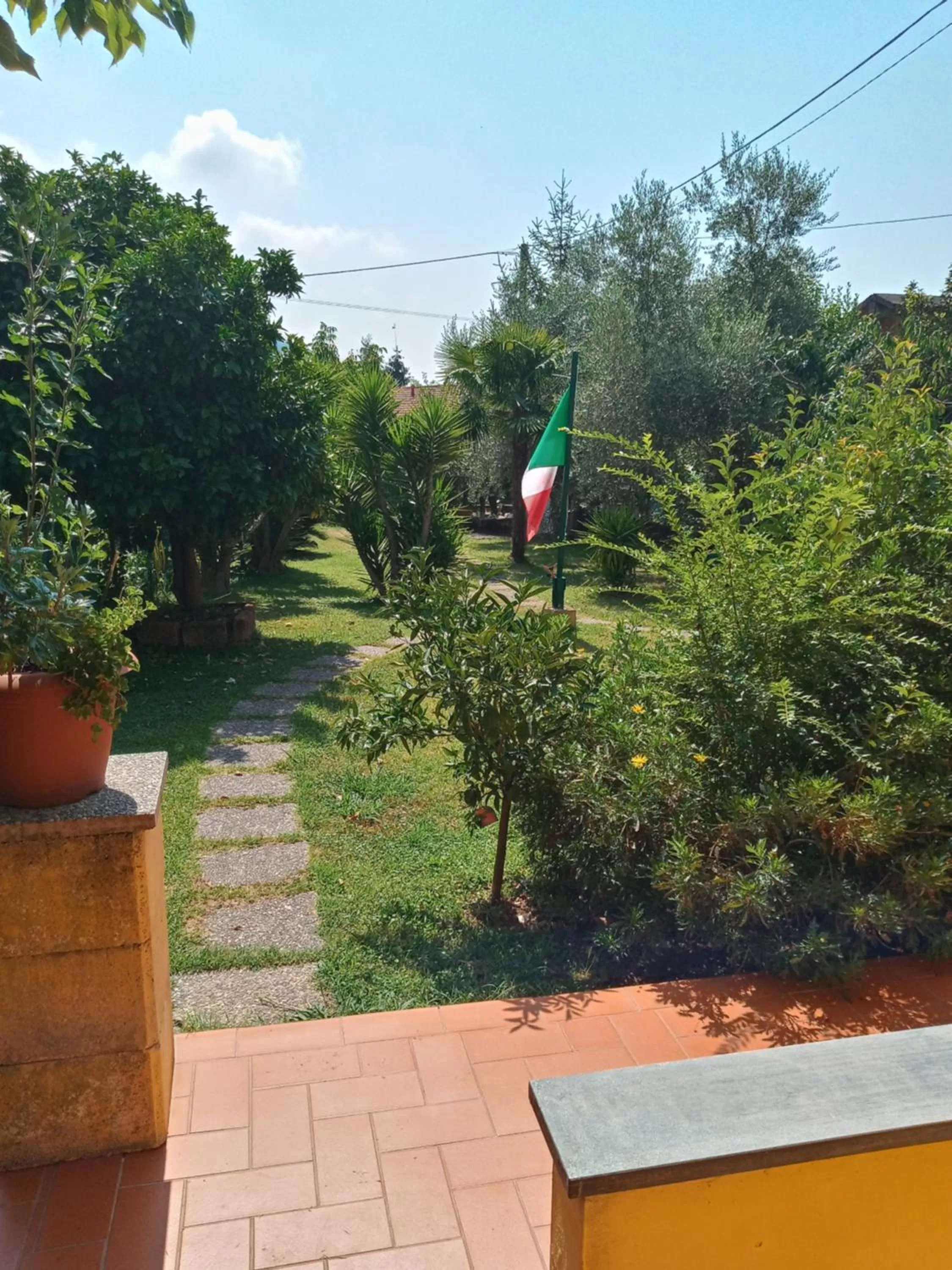 Garden view in B&b Villa C'era Una Volta