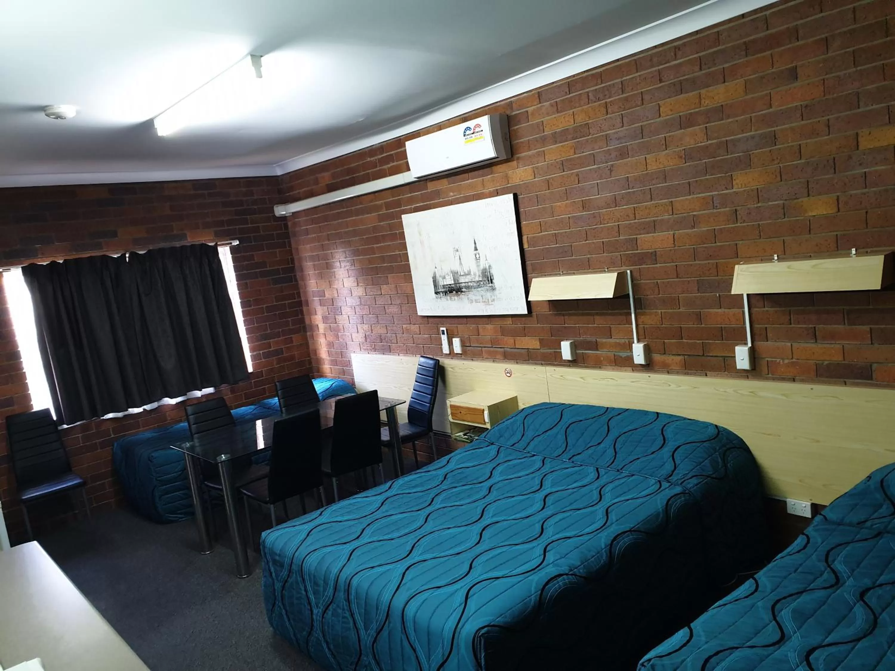 Bedroom, Bed in Glen Innes Lodge Motel