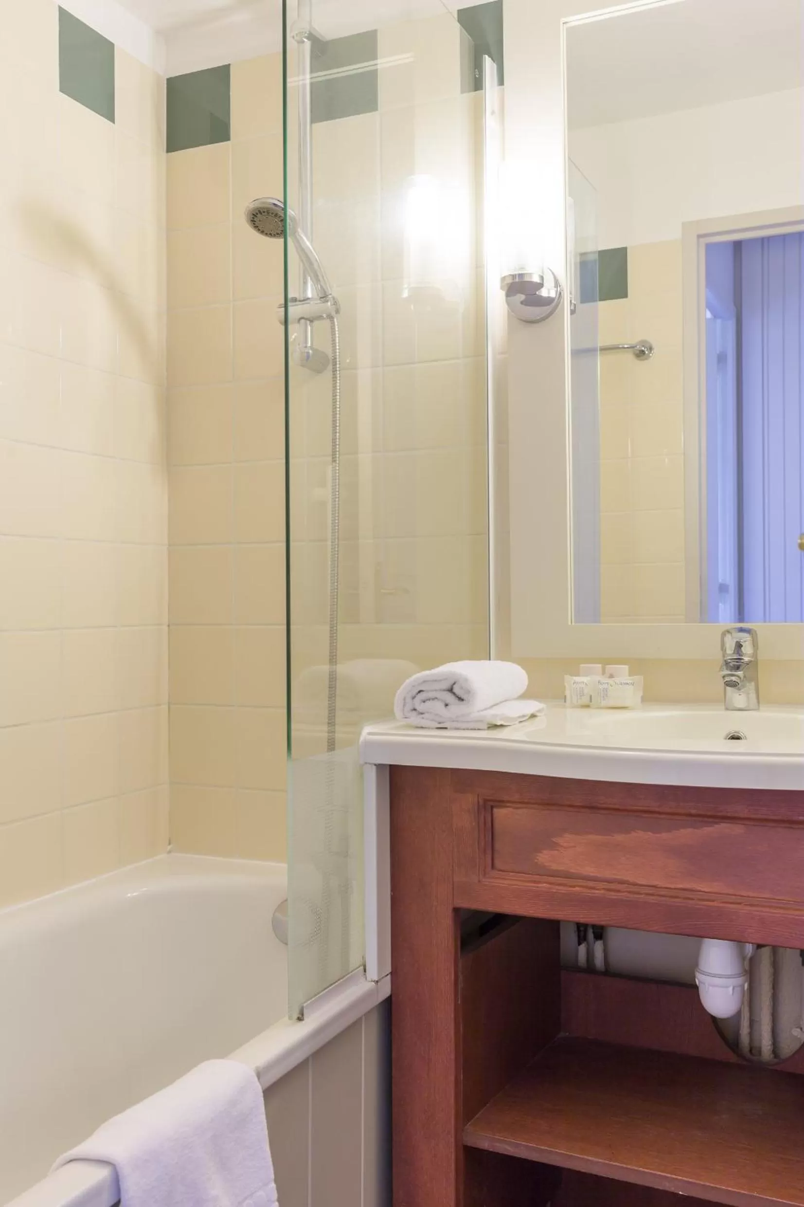 Bathroom in Village Pierre & Vacances Normandy Garden