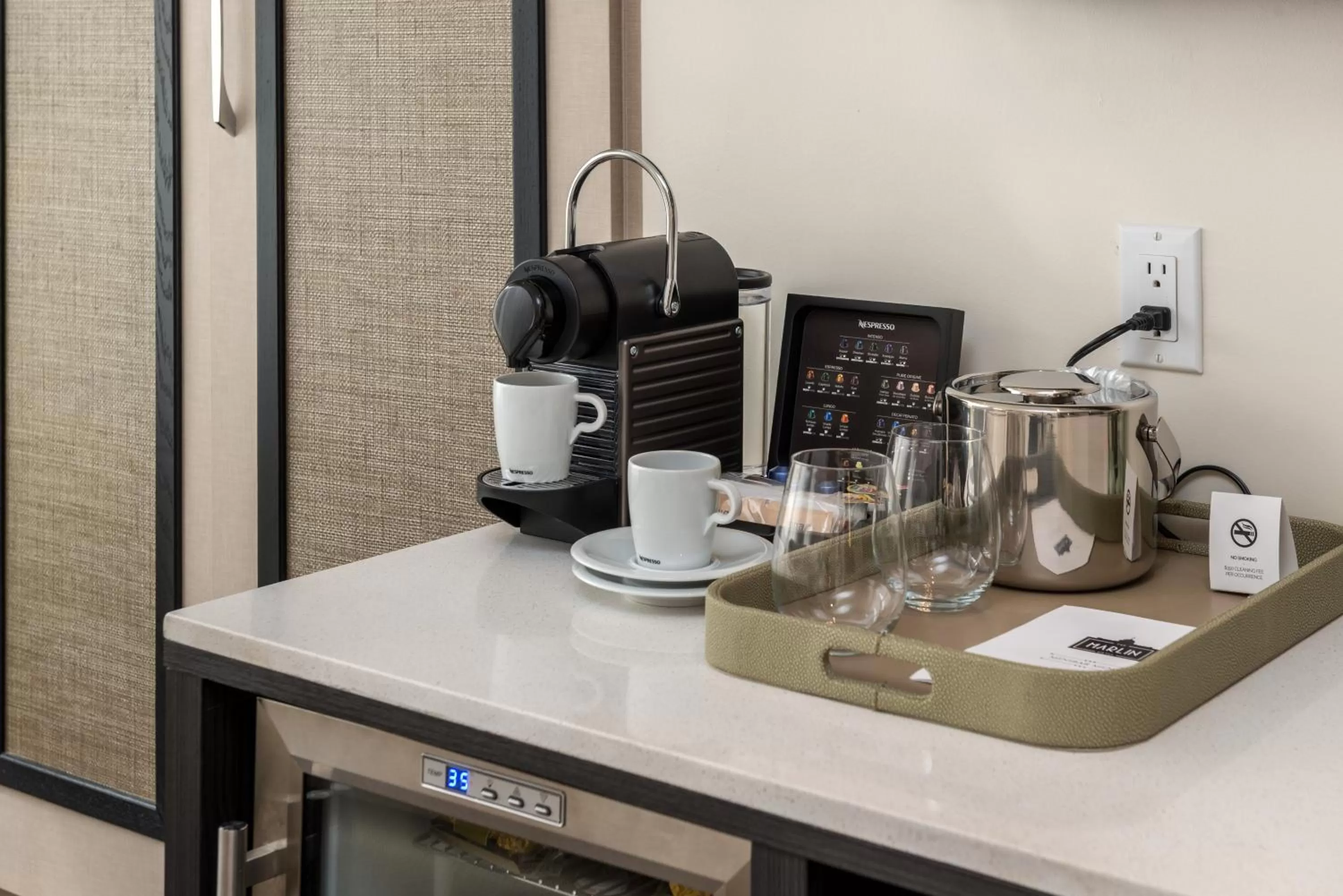Coffee/tea facilities in The Marlin Hotel