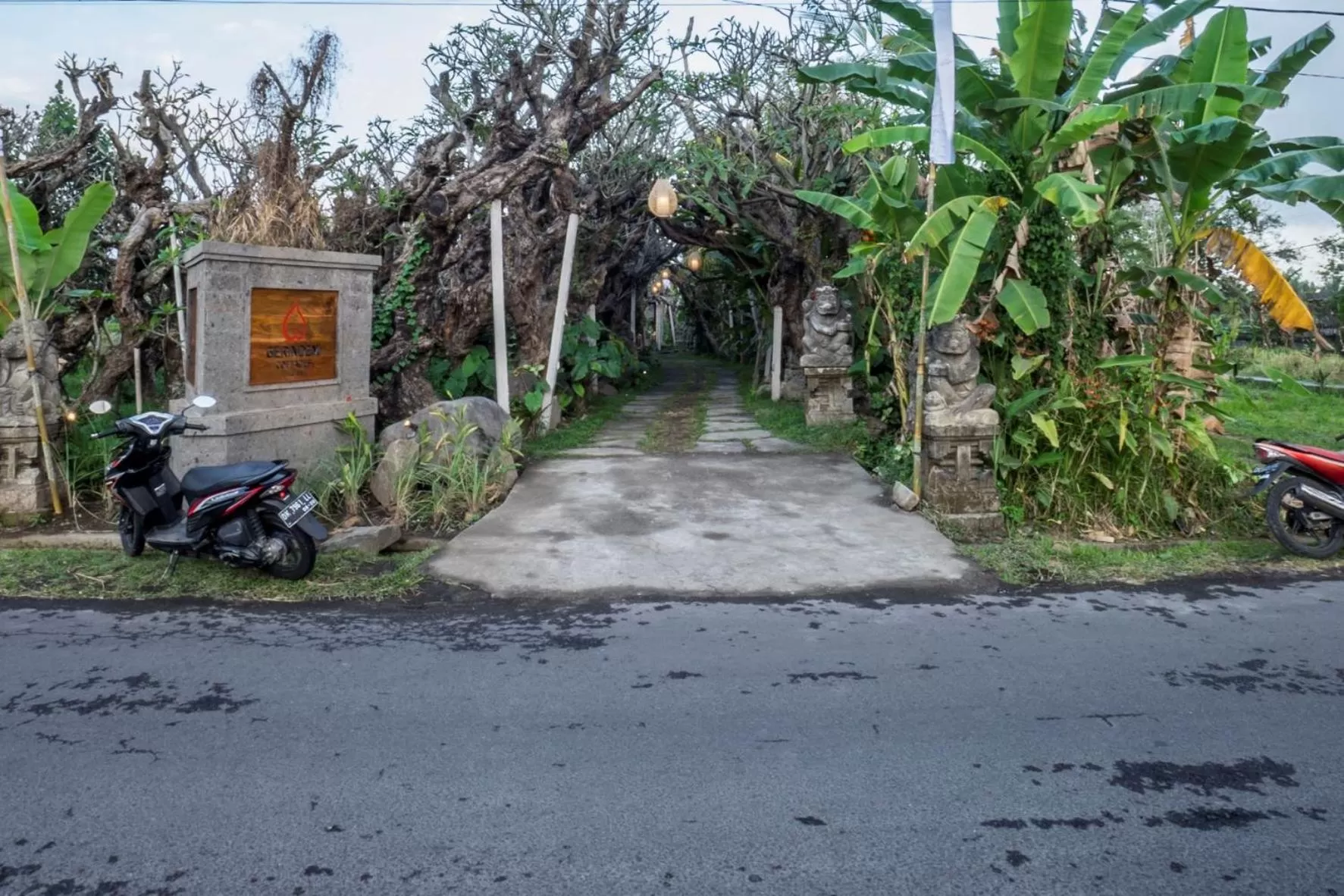 Facade/entrance in Gerindem Cottages