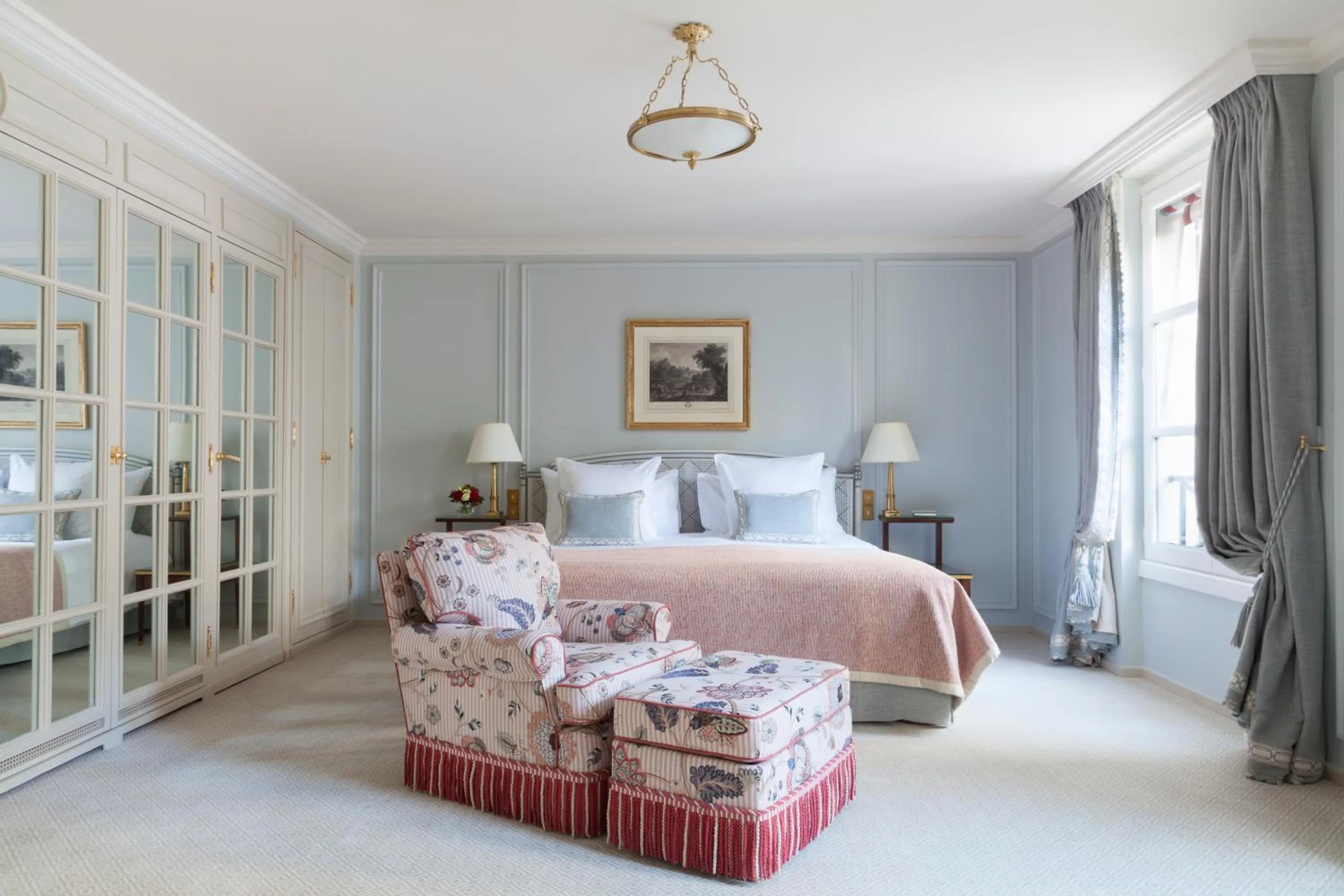 Bedroom, Bed in Le Bristol Paris, Oetker Hotels