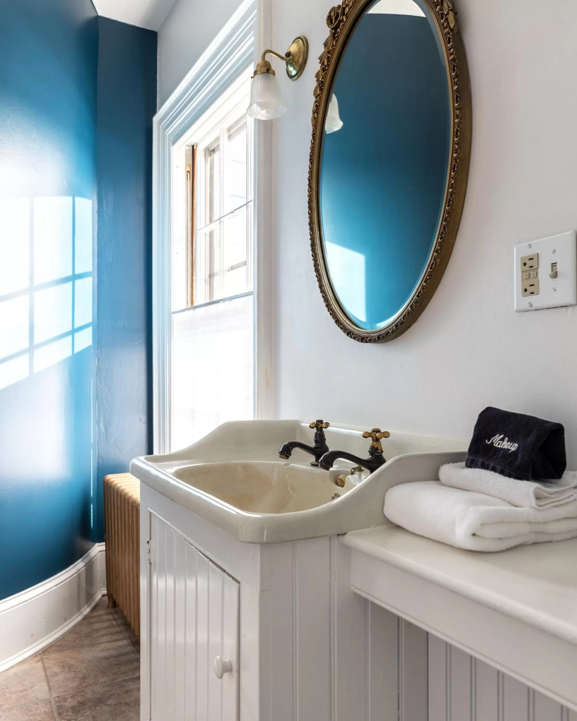Bathroom in The Water Street Inn