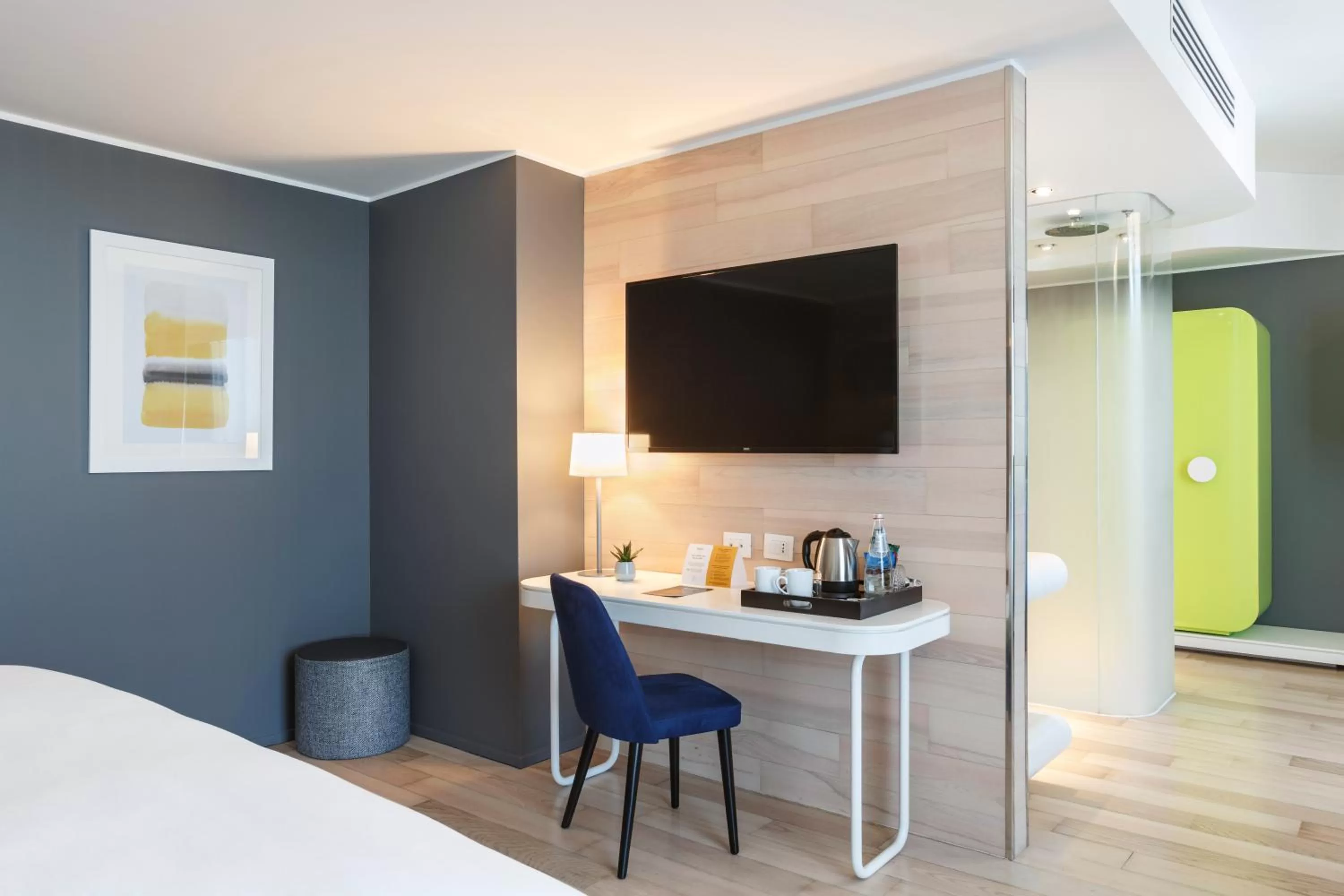 Bedroom, Bed in voco Milan-Fiere by IHG