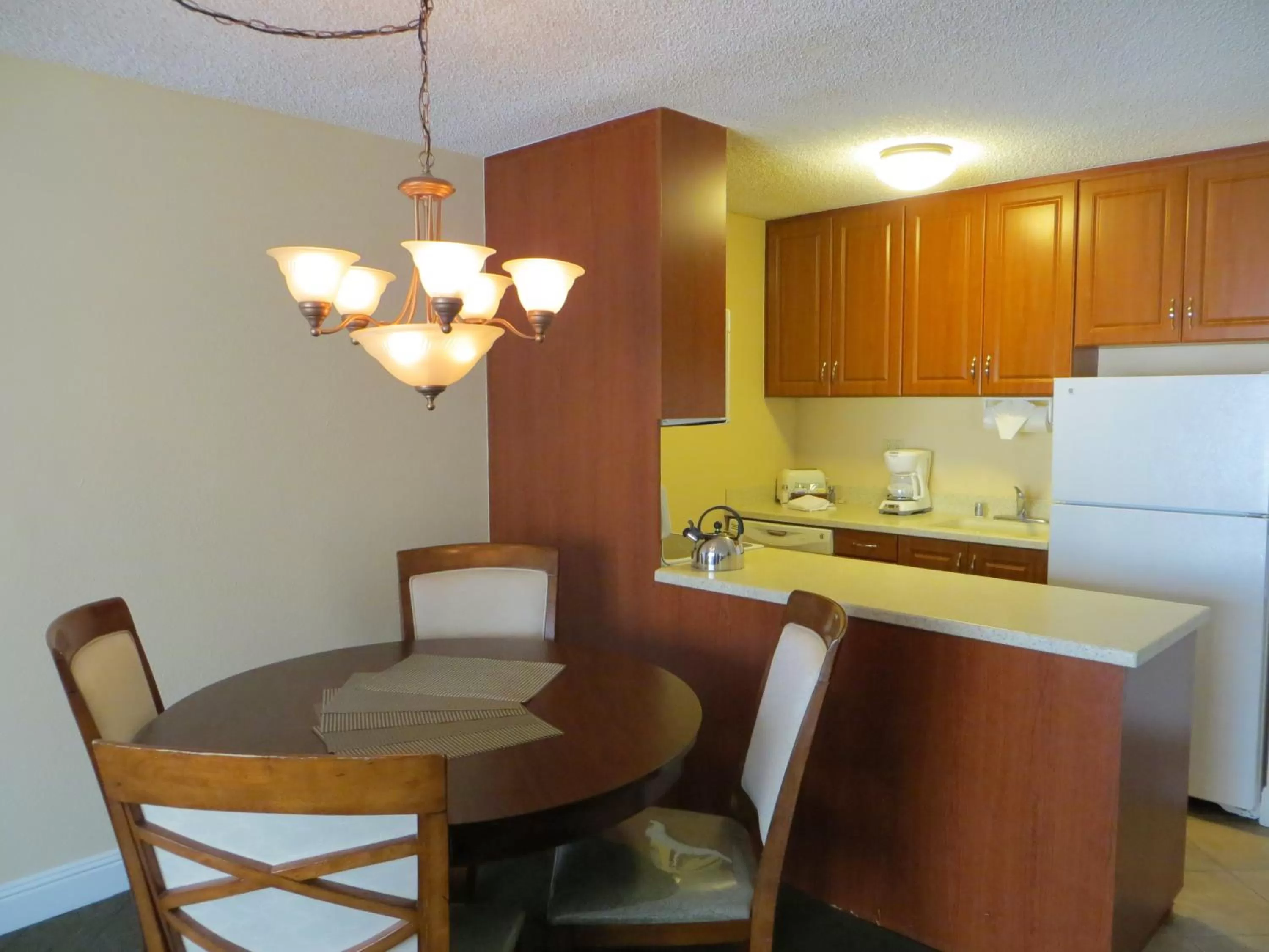 Deluxe One-Bedroom Suite (No Resort Fee)  in Jockey Resort Suites Center Strip