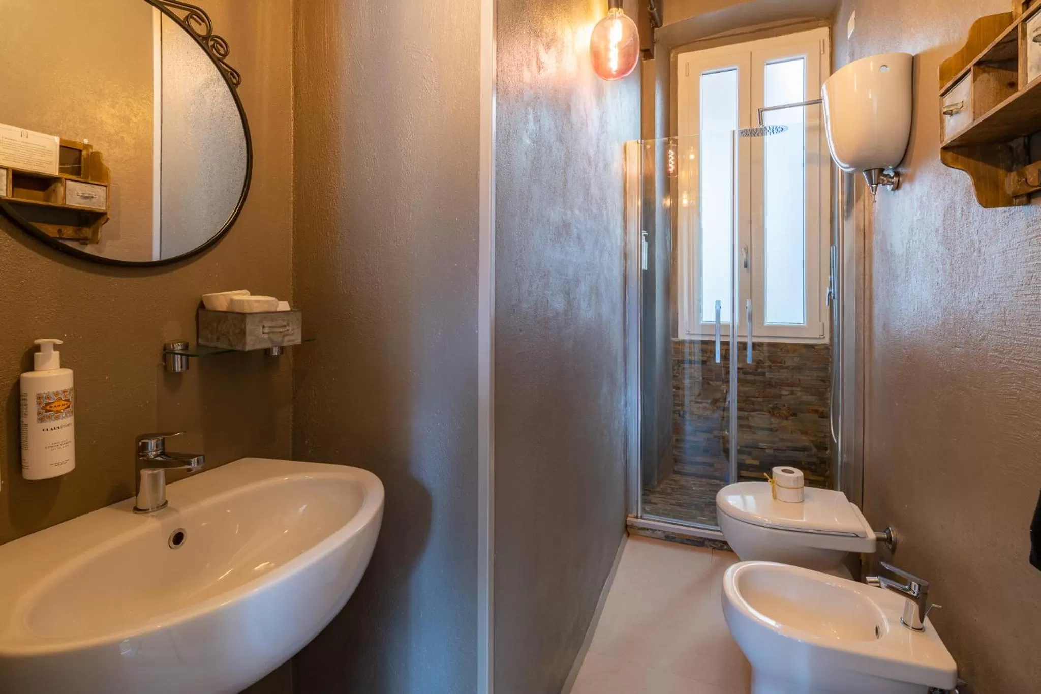 Shower in Aurora Boutique Hotel & Private SPA