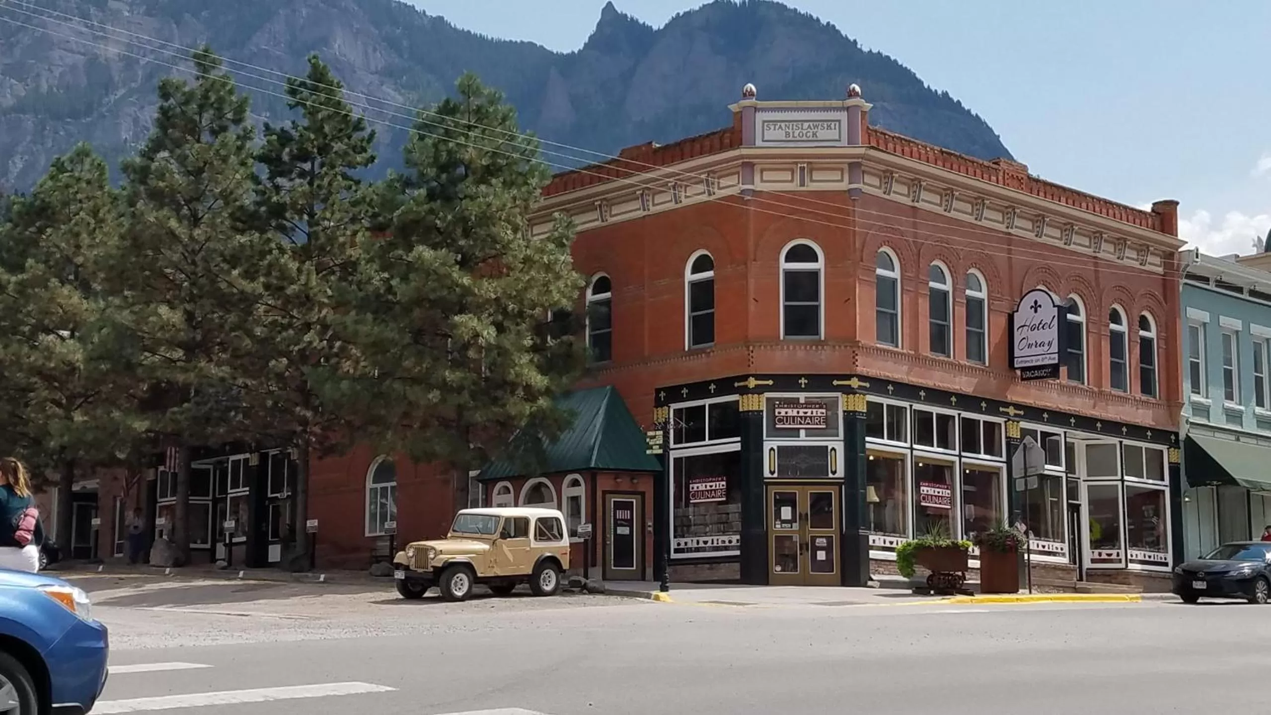 Property building in Hotel Ouray - for 12 years old and over