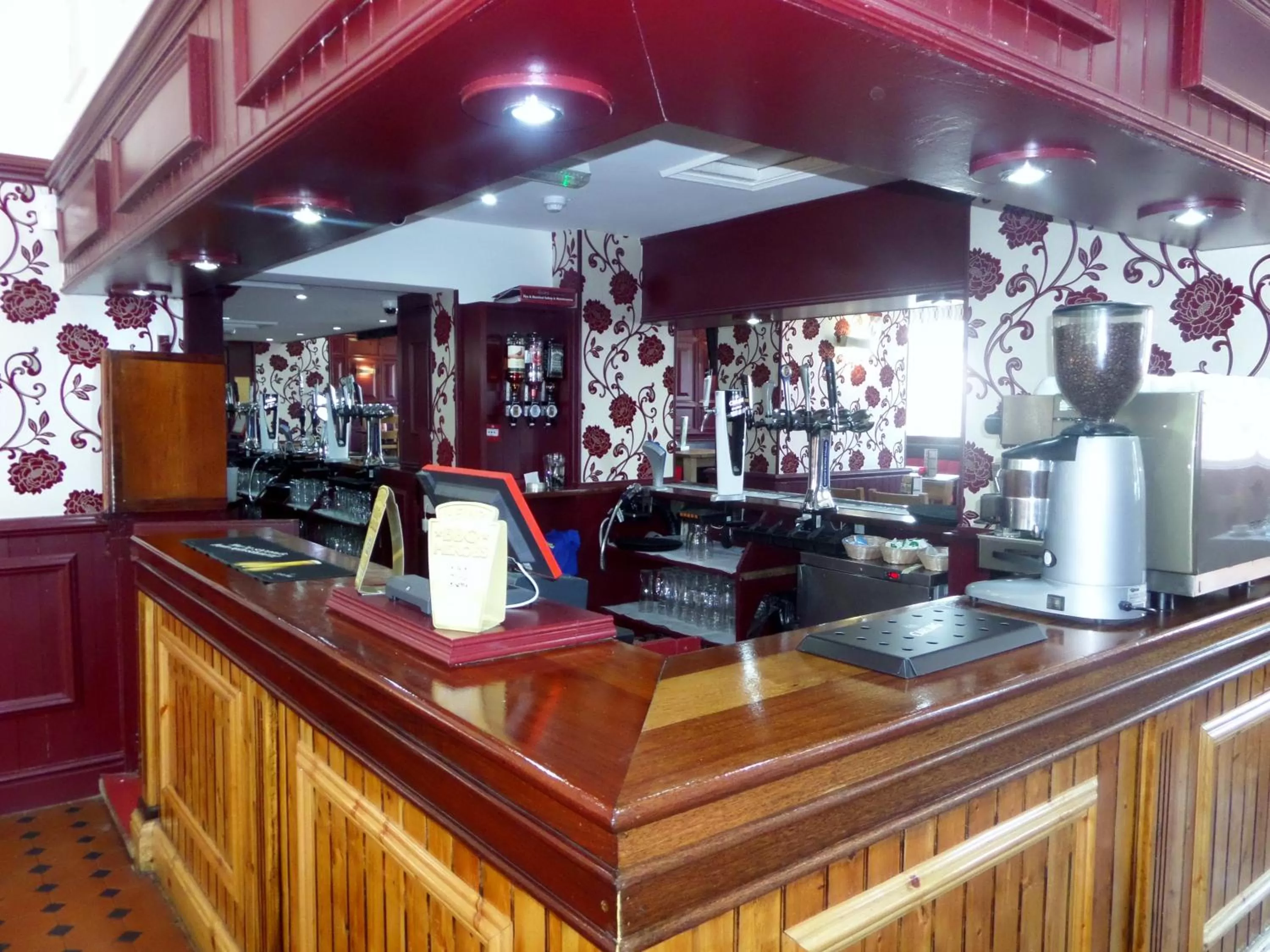 Lounge or bar in The Cabbage Hall Hotel