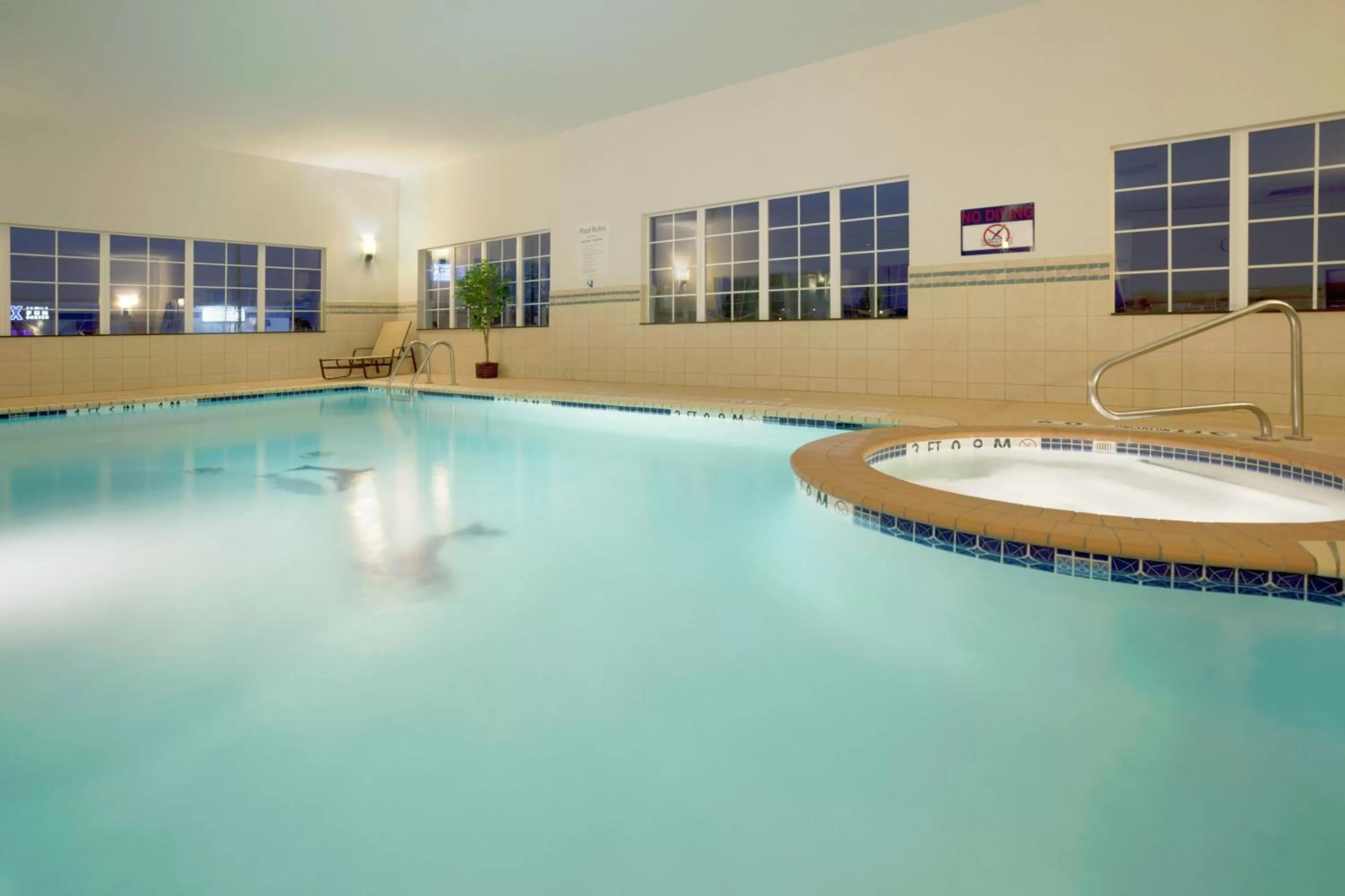 Swimming pool in Holiday Inn Express Georgetown by IHG
