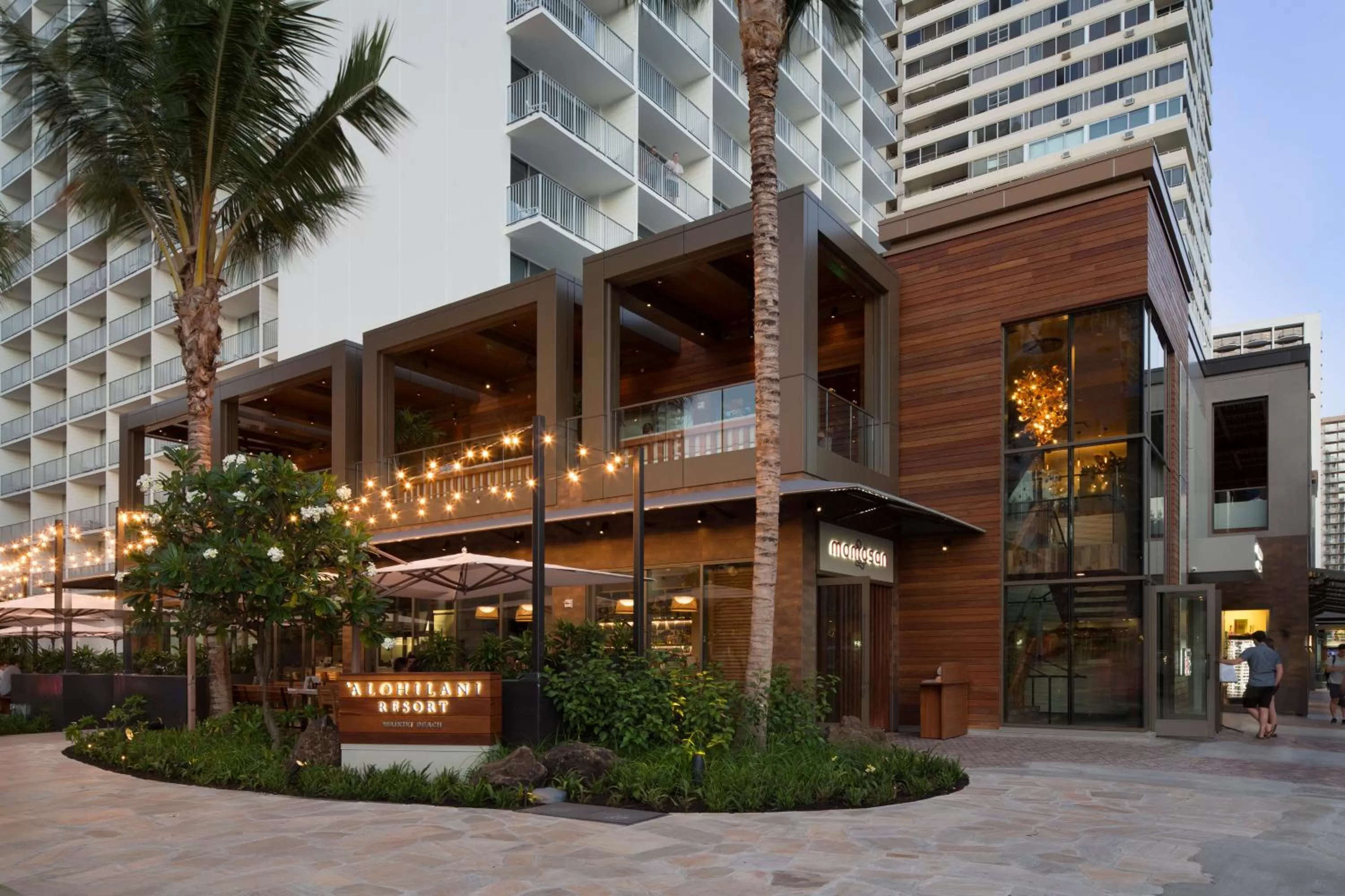 Restaurant/places to eat in 'Alohilani Resort Waikiki Beach