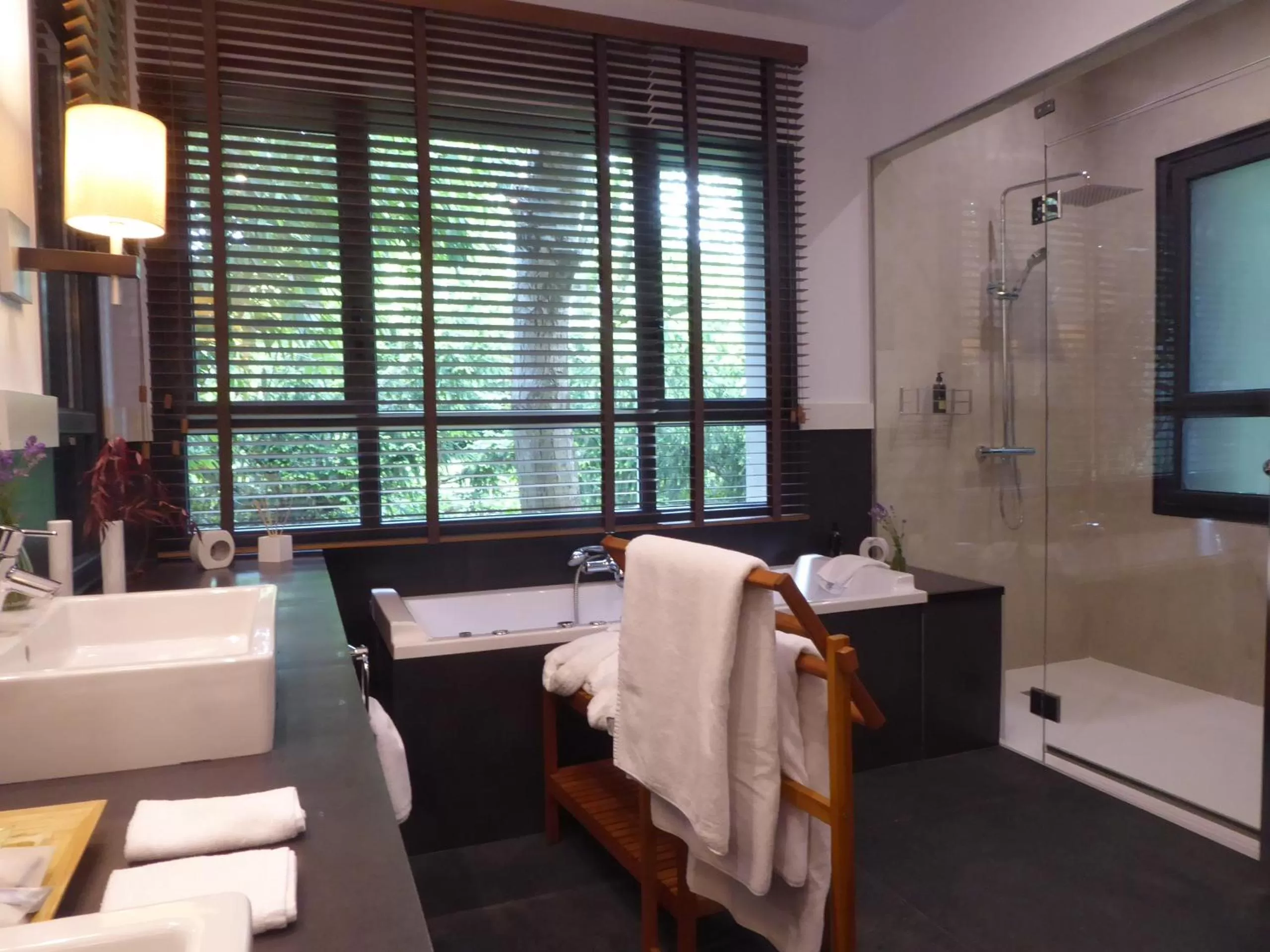 Bathroom, Bed in Jardin de Carrejo