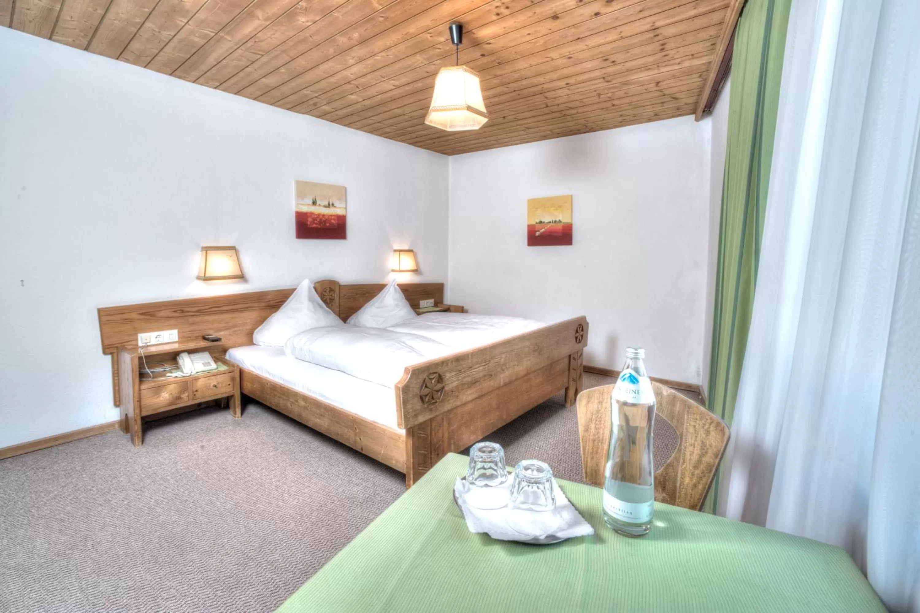 Photo of the whole room, Bed in Bärenwirth - Hotel & Restaurant