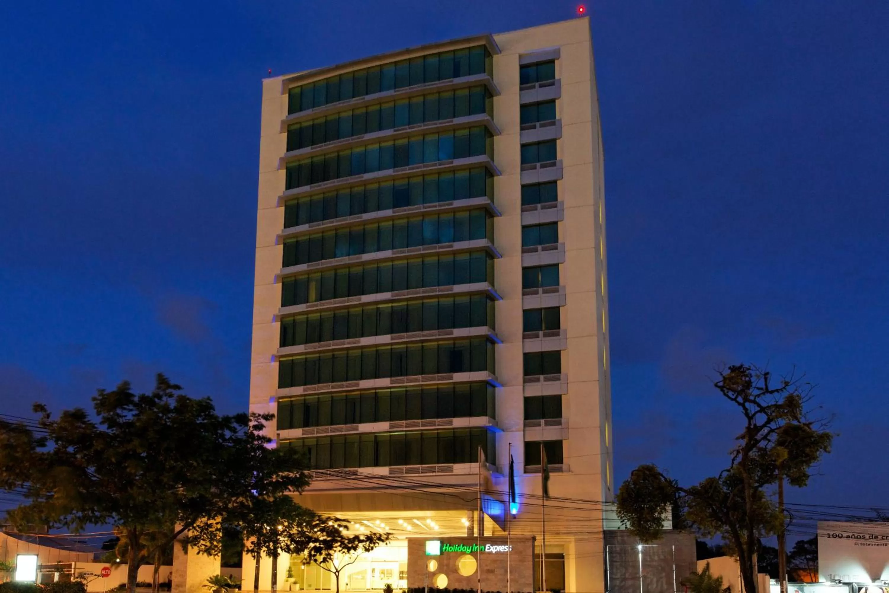 Property building in Intercity Hotels San Pedro Sula
