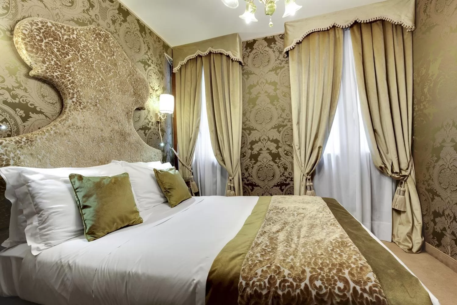 Bed in Hotel Casanova