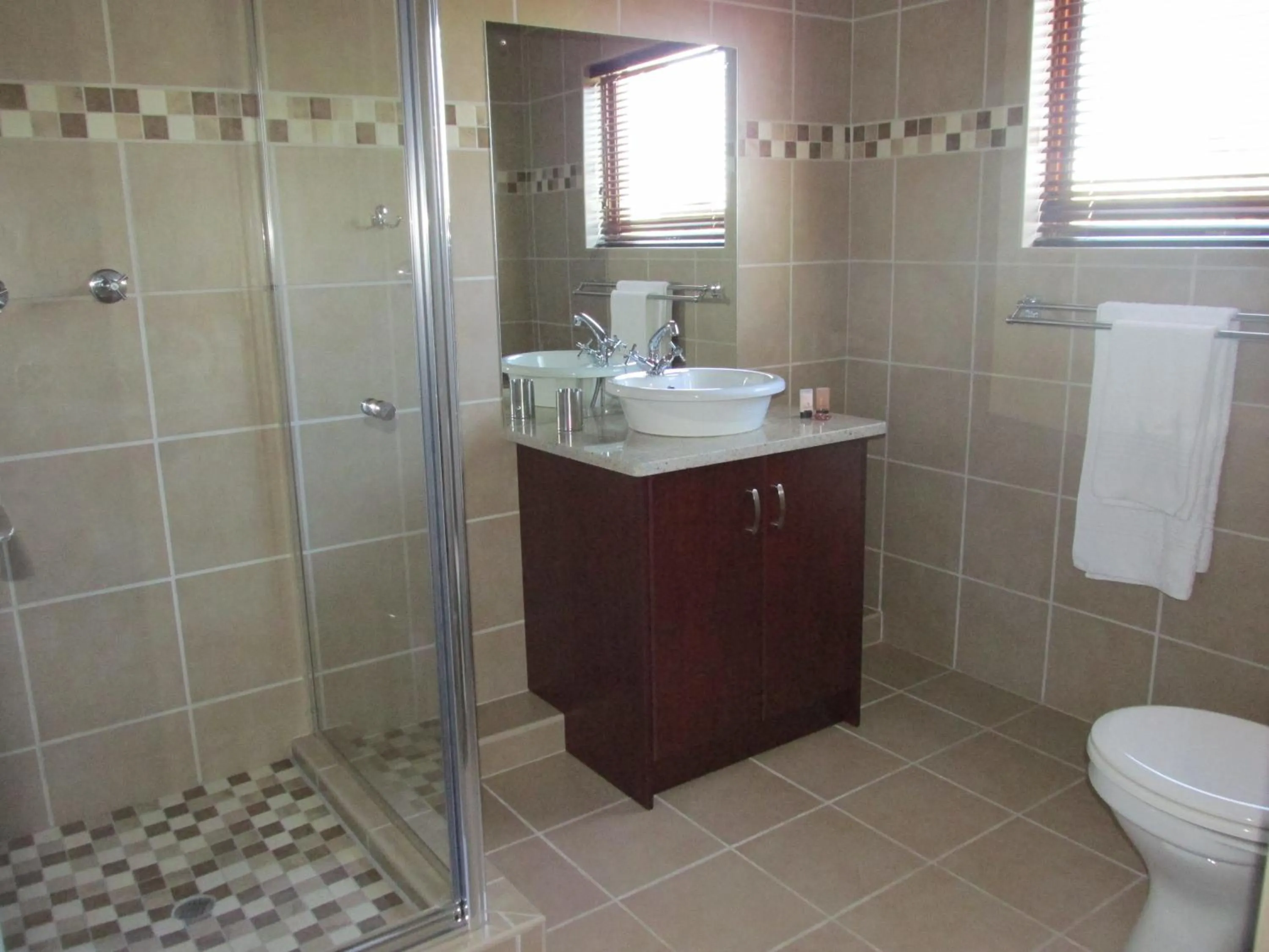 Shower in Karoo Sun Boutique Guest House