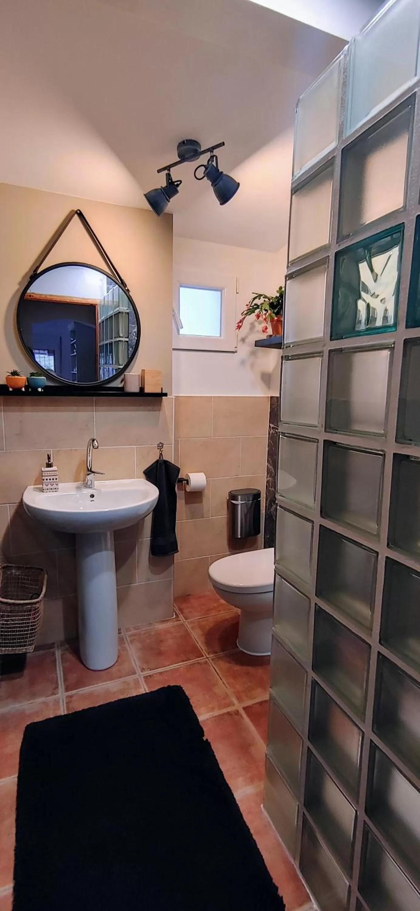 Shower, Bathroom in Casa Flamingo